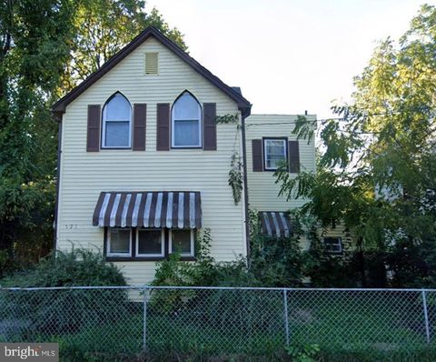 521 SPRUCE STREET BEVERLY NJ 08010