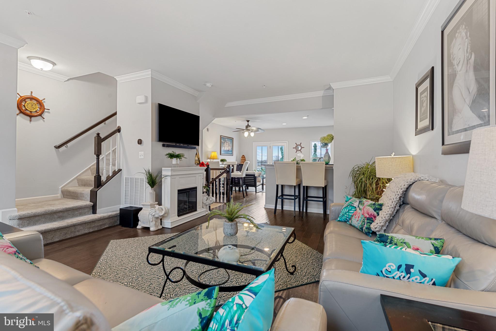 SHELTERED HARBOR - Residential