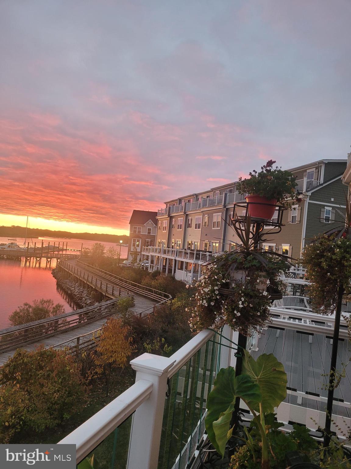 SHELTERED HARBOR - Residential