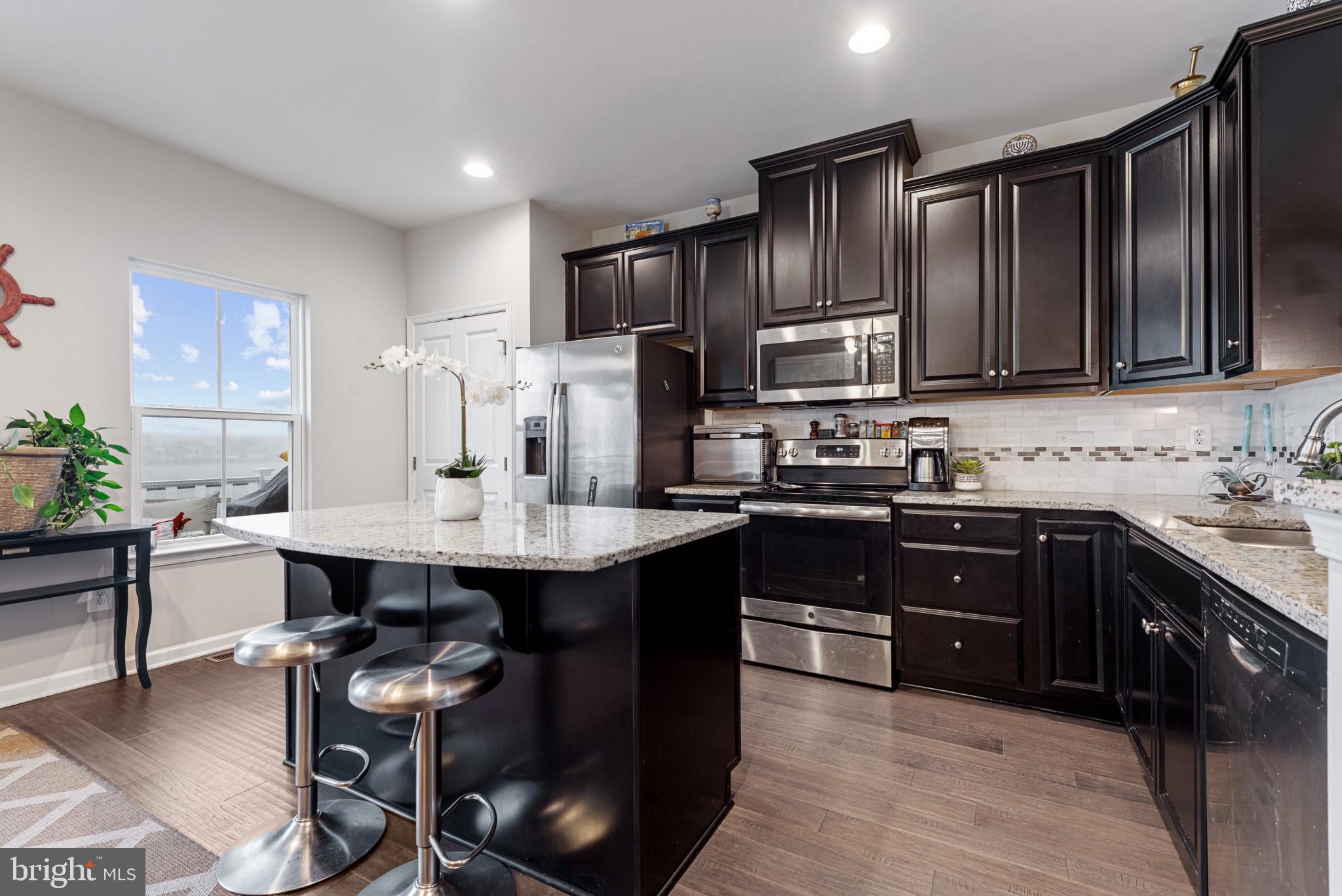 SHELTERED HARBOR - Residential