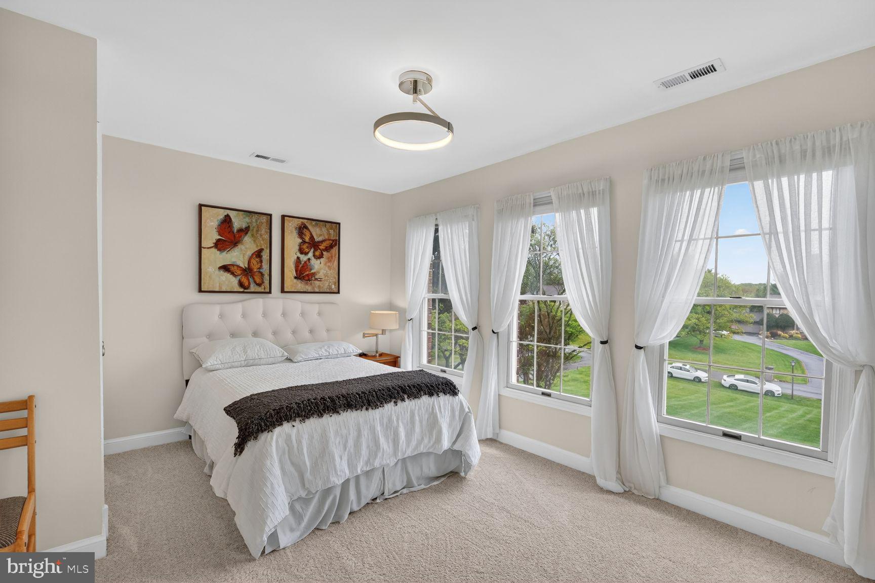 DARNESTOWN HILLS - Residential