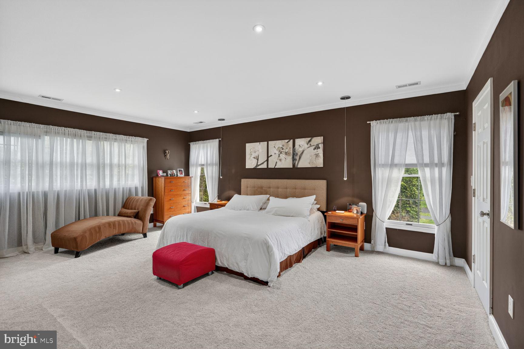 DARNESTOWN HILLS - Residential