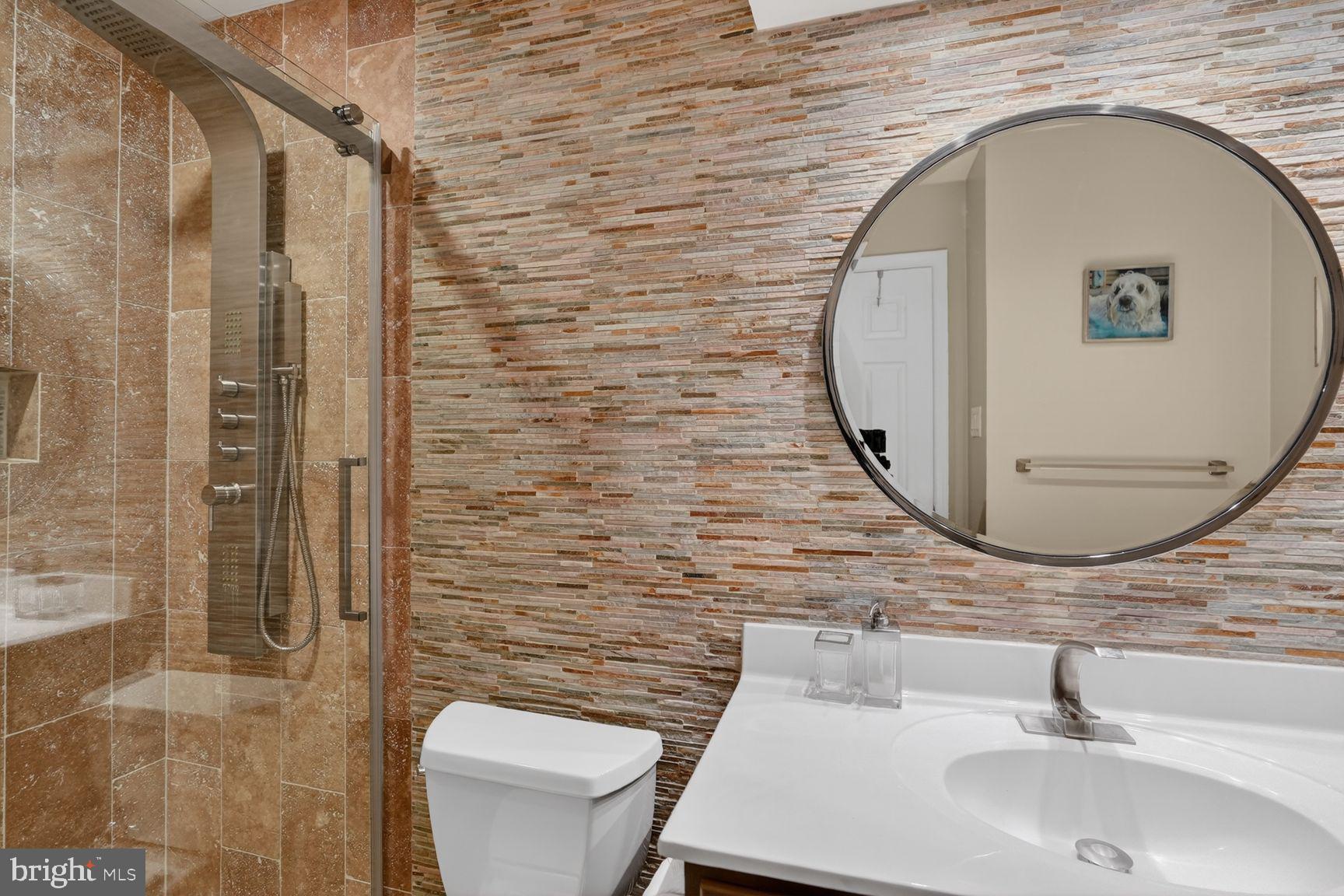 DARNESTOWN HILLS - Residential