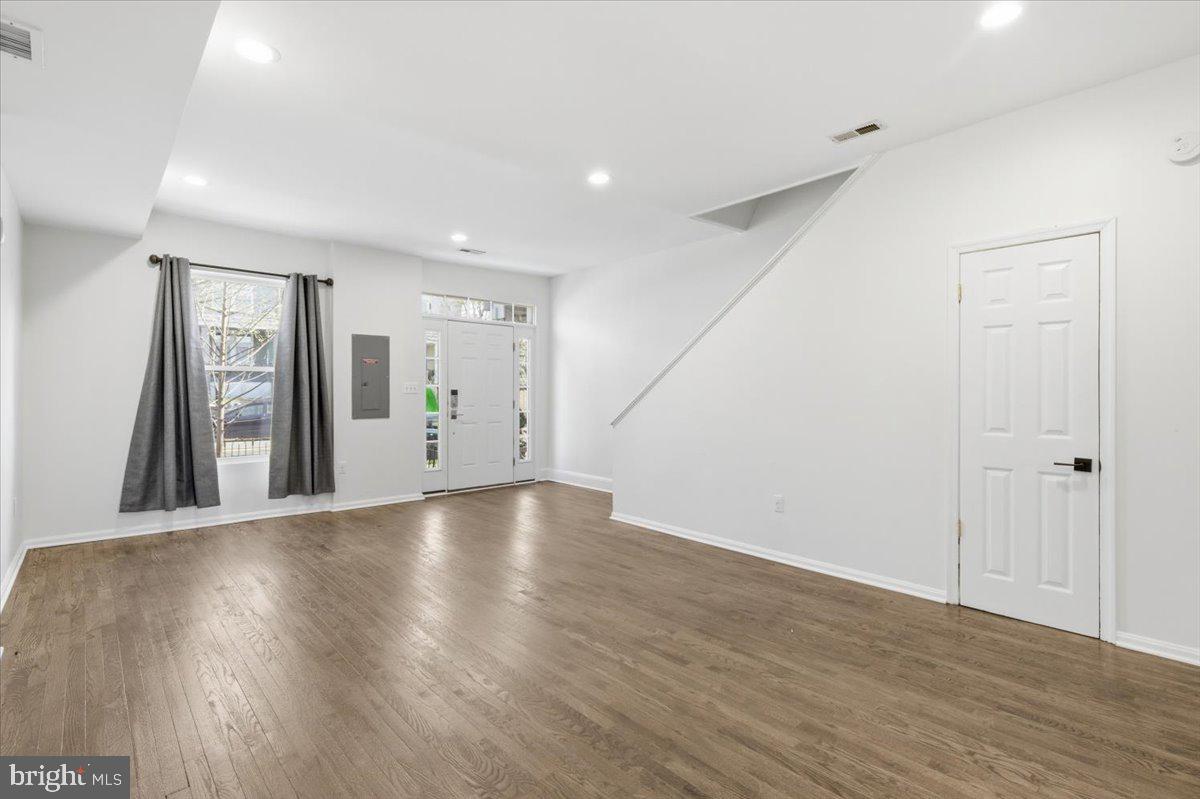 1265 MORSE STREET NE