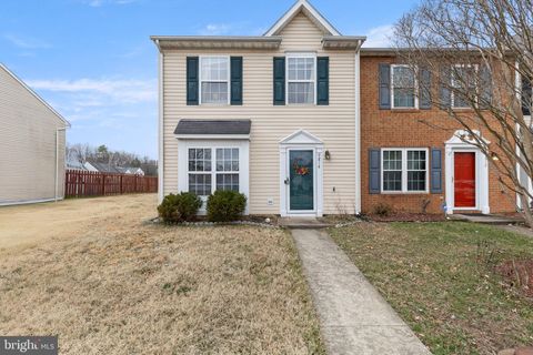 Townhouse For Sale - 9814 Coventry Creek Drive<br/> FREDERICKSBURG, VA 22408