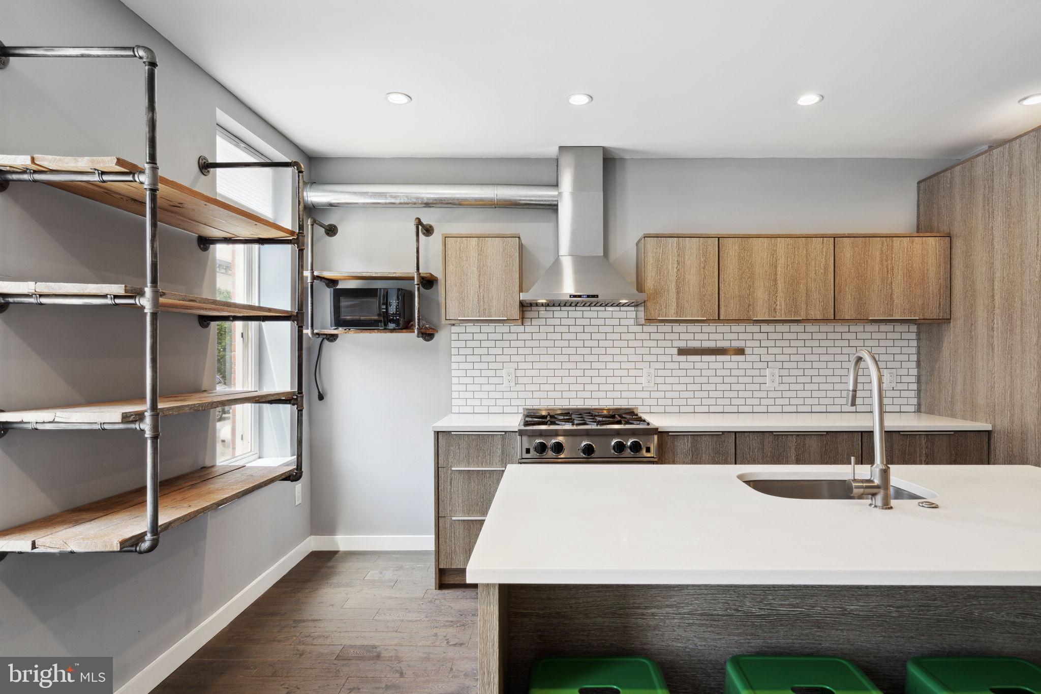 POINT BREEZE - Residential