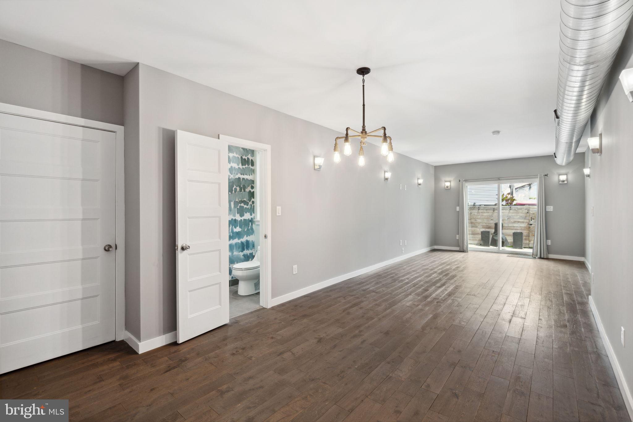 POINT BREEZE - Residential