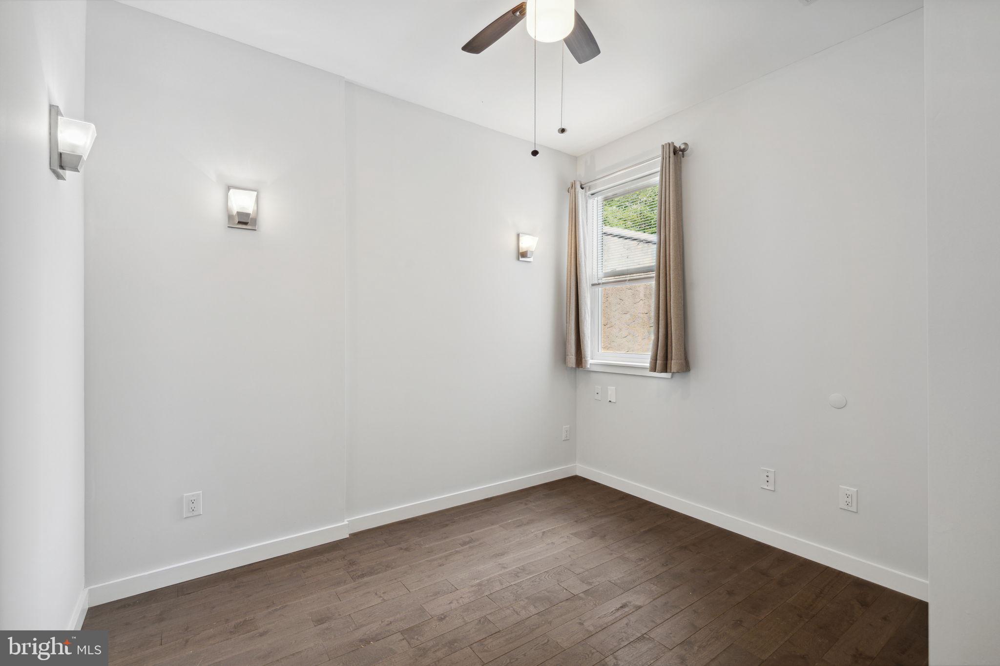 POINT BREEZE - Residential