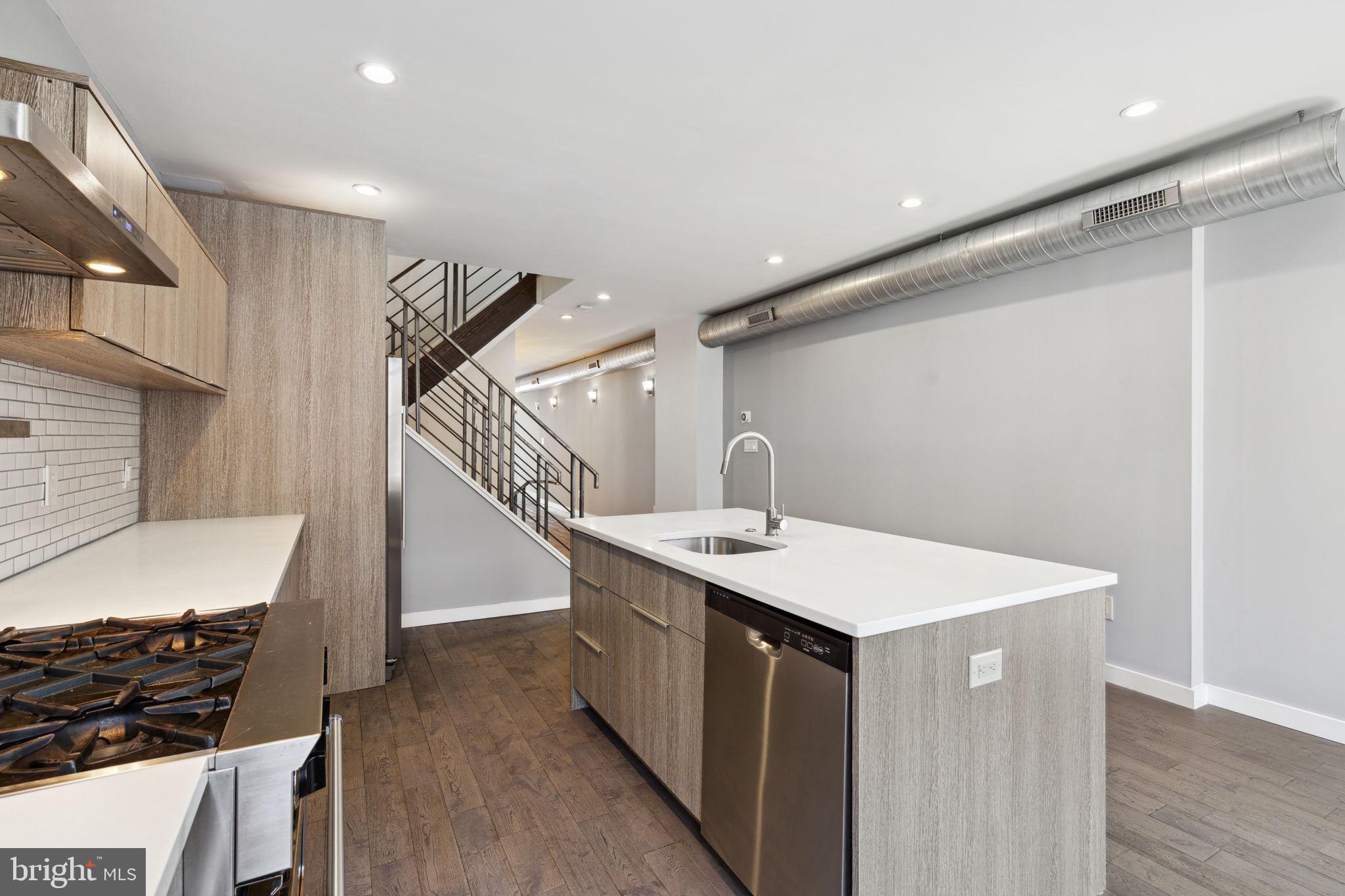 POINT BREEZE - Residential