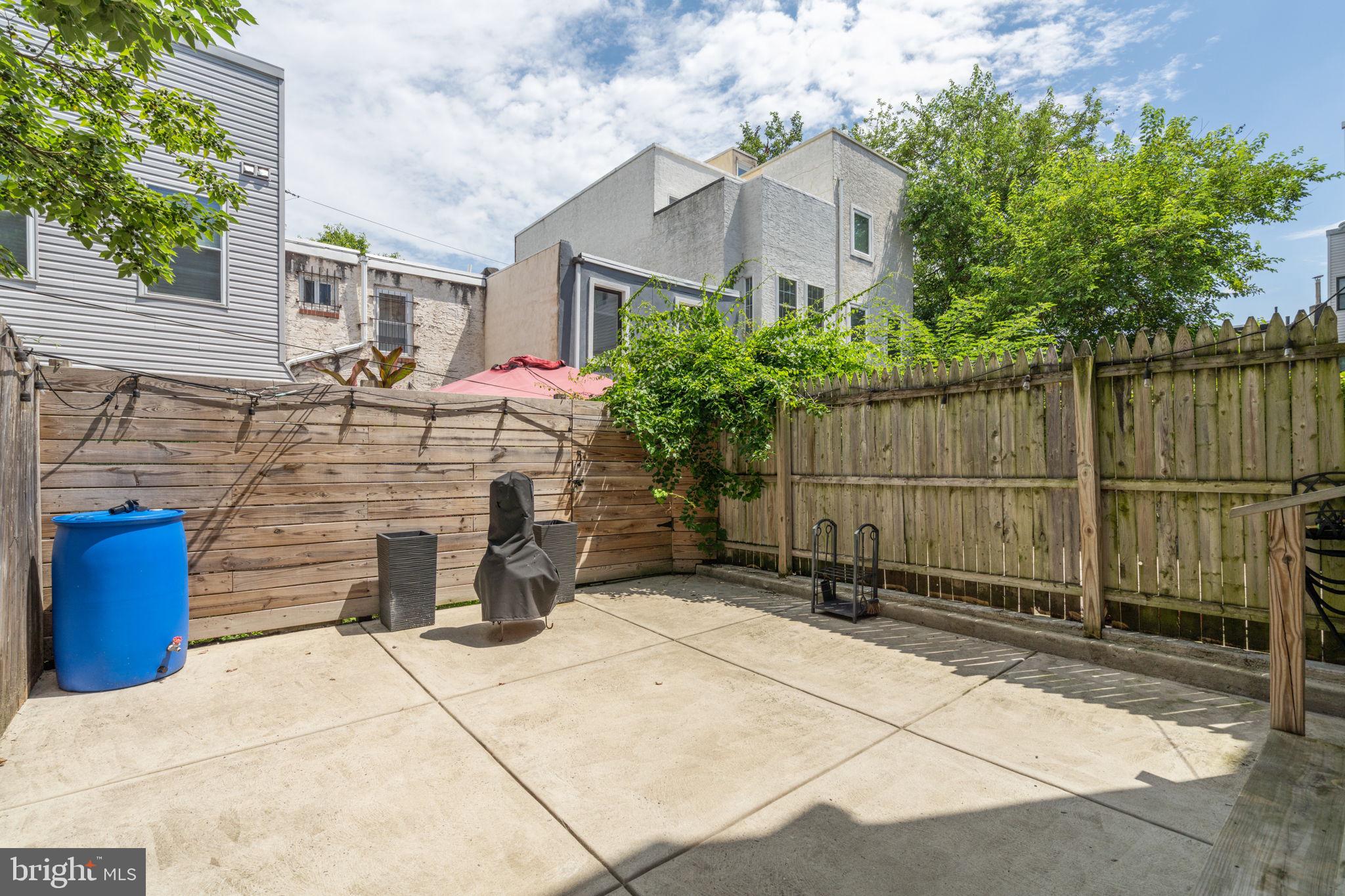 POINT BREEZE - Residential