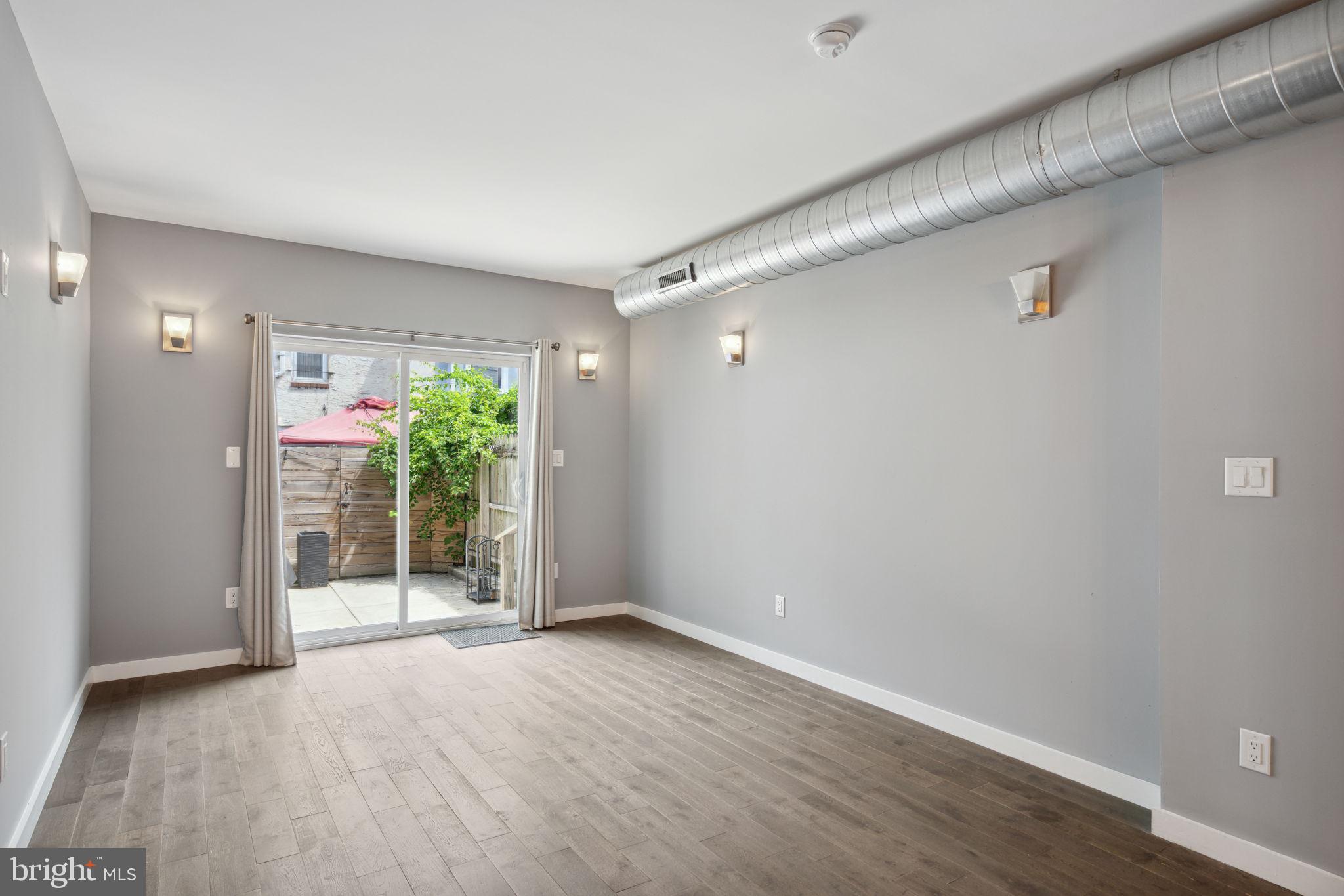 POINT BREEZE - Residential