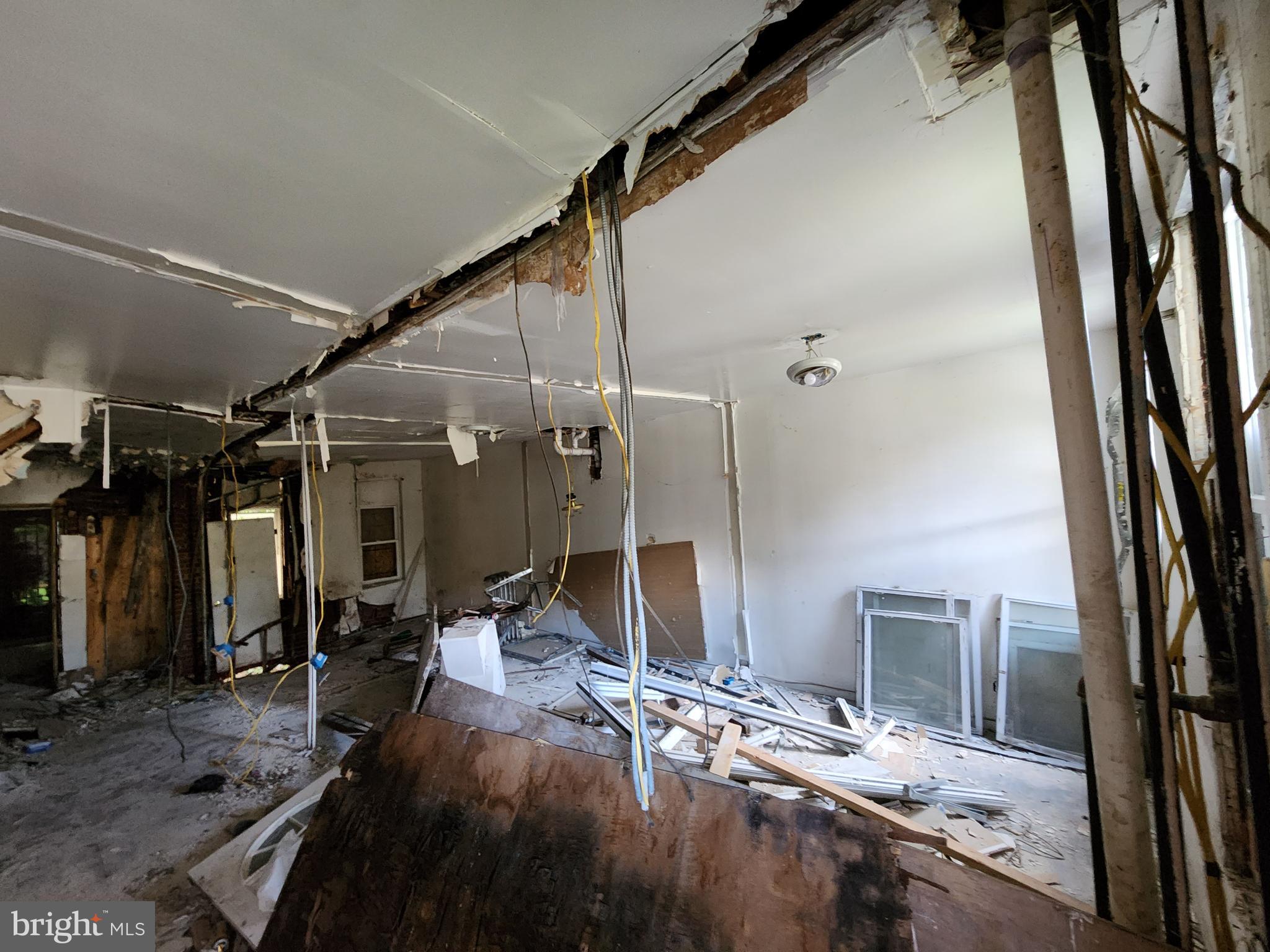 WOODMERE - Residential