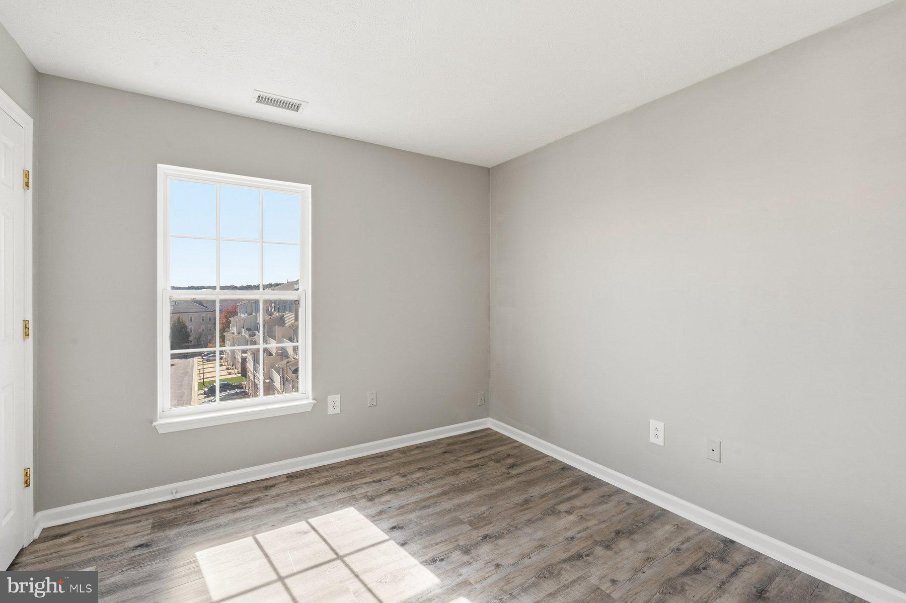 VILLAGE OF MILL RUN - Residential