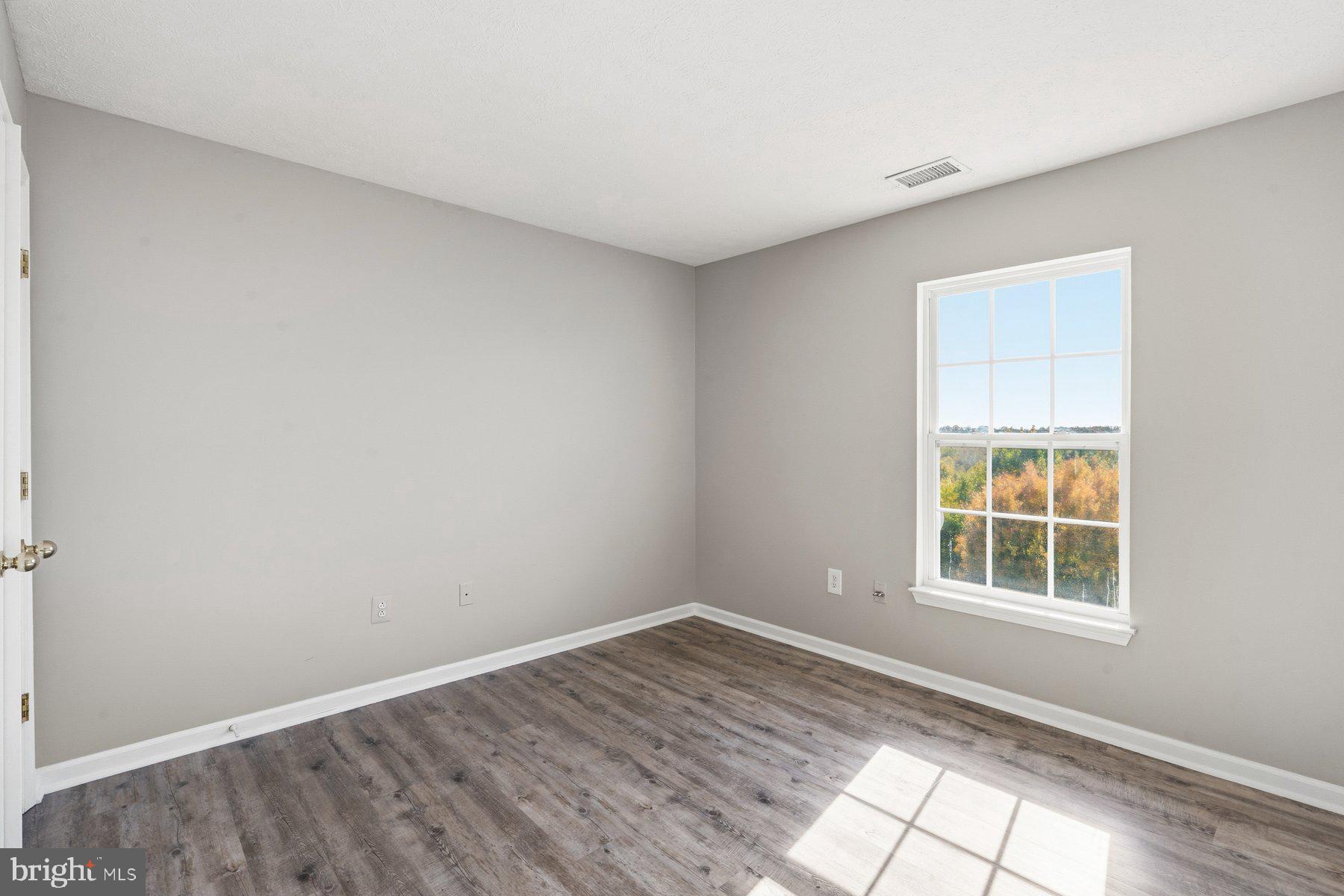 VILLAGE OF MILL RUN - Residential