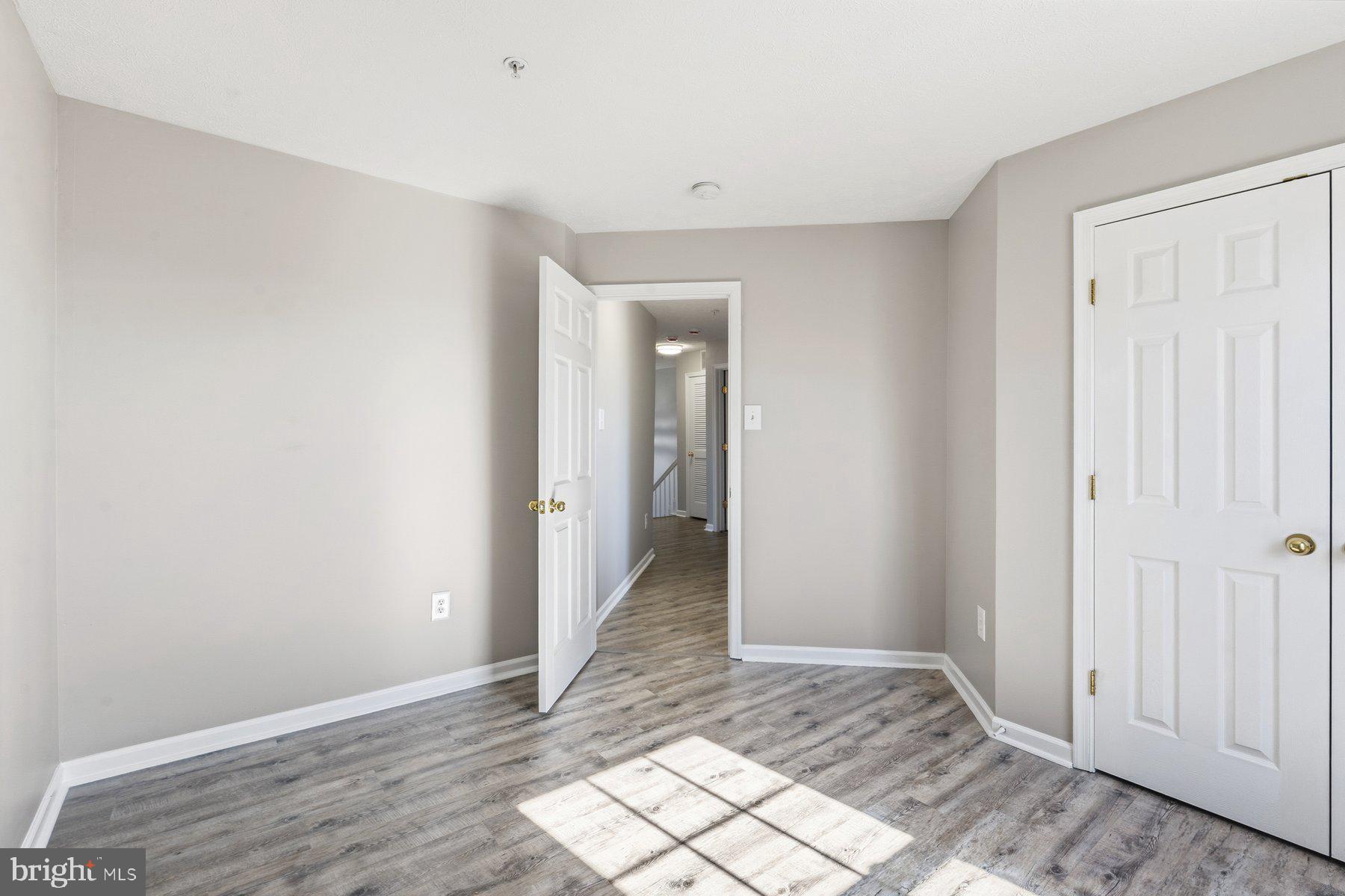 VILLAGE OF MILL RUN - Residential