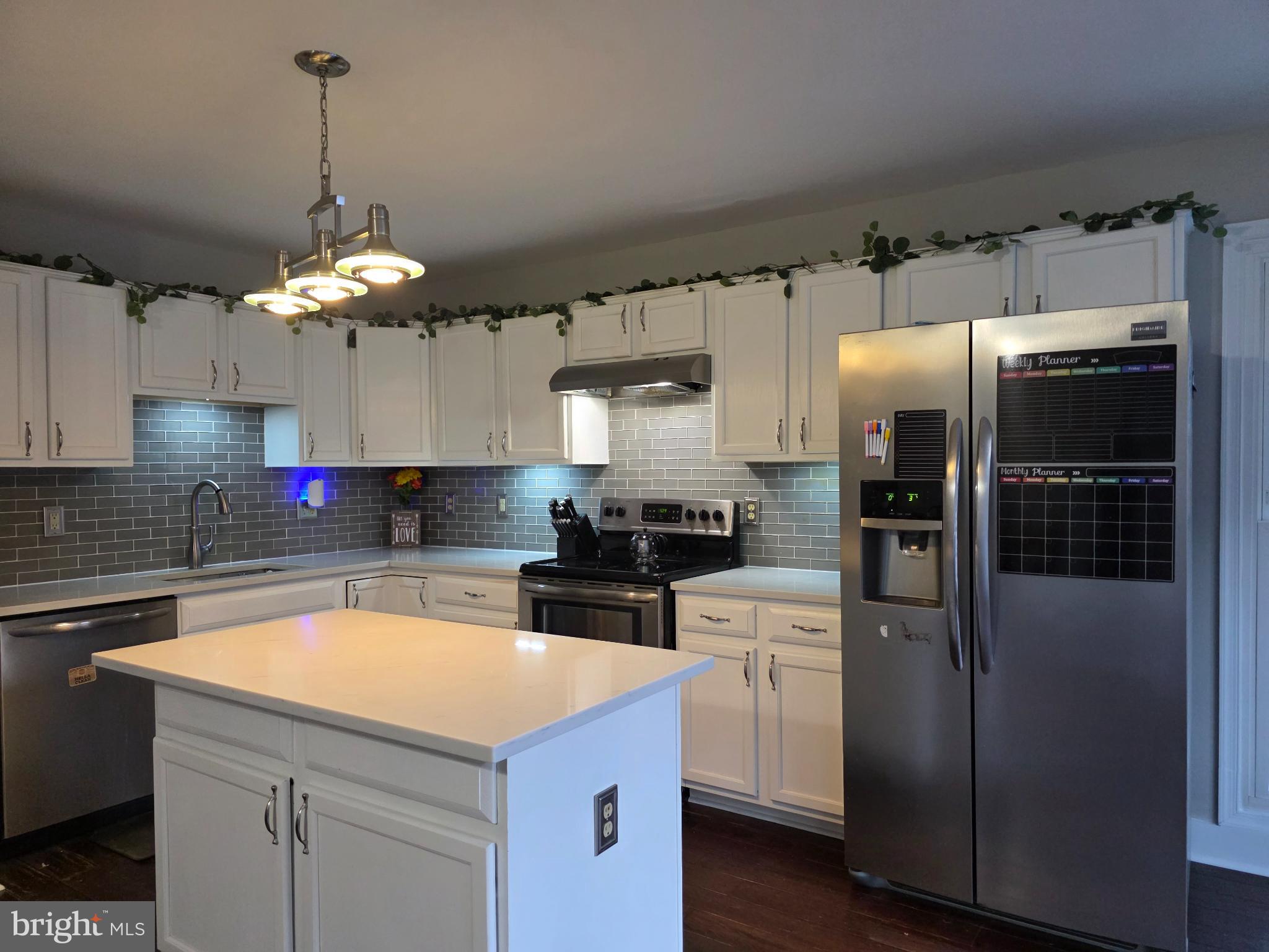 TOWNES OF ASHLEIGH - Residential