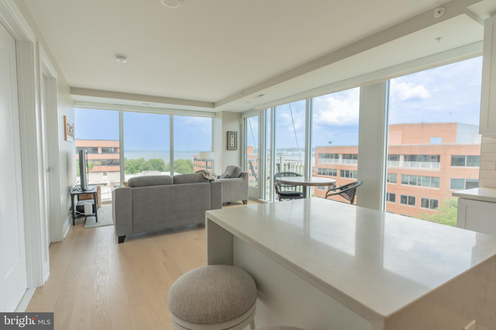 OLD TOWN ALEXANDRIA - Residential