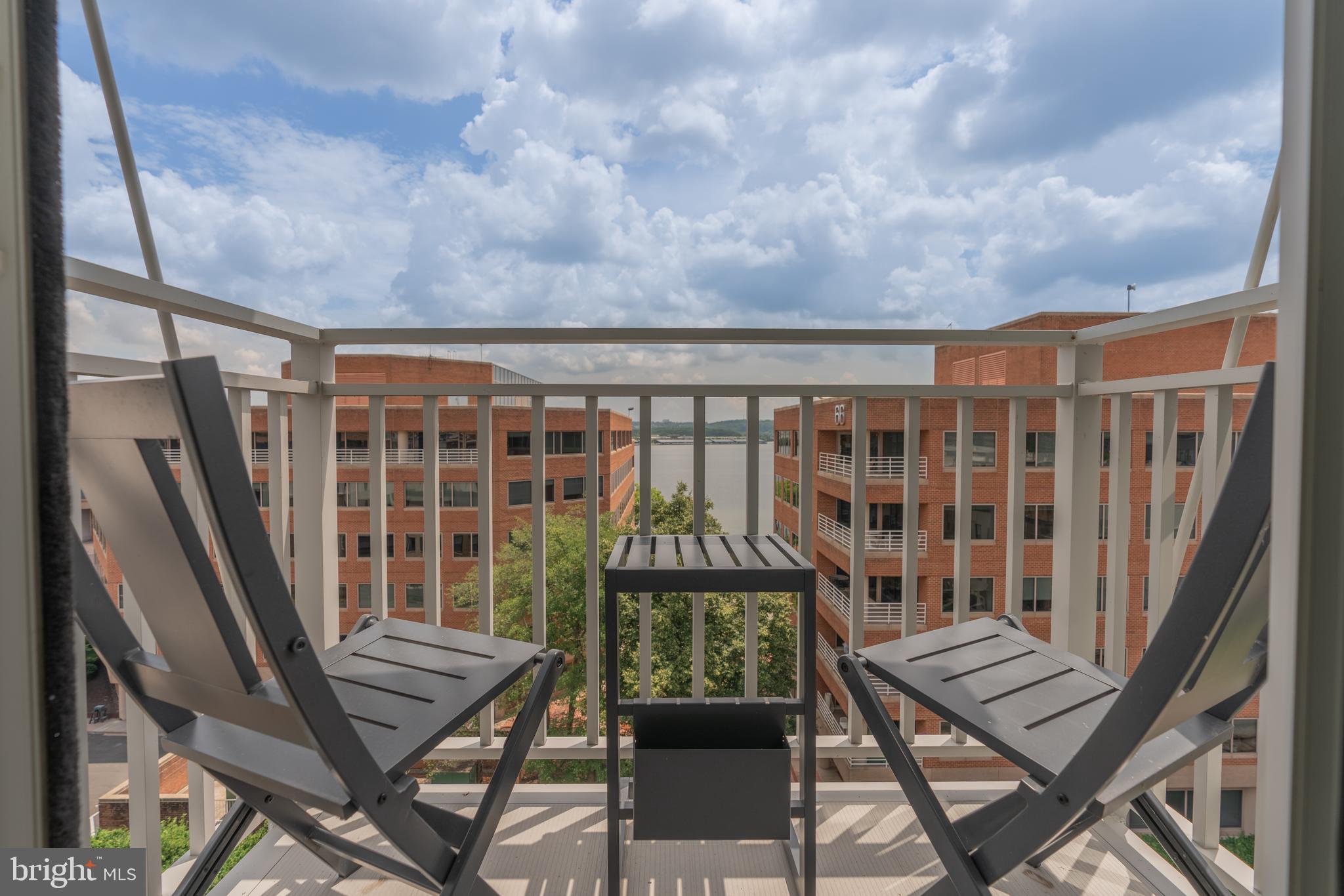 OLD TOWN ALEXANDRIA - Residential