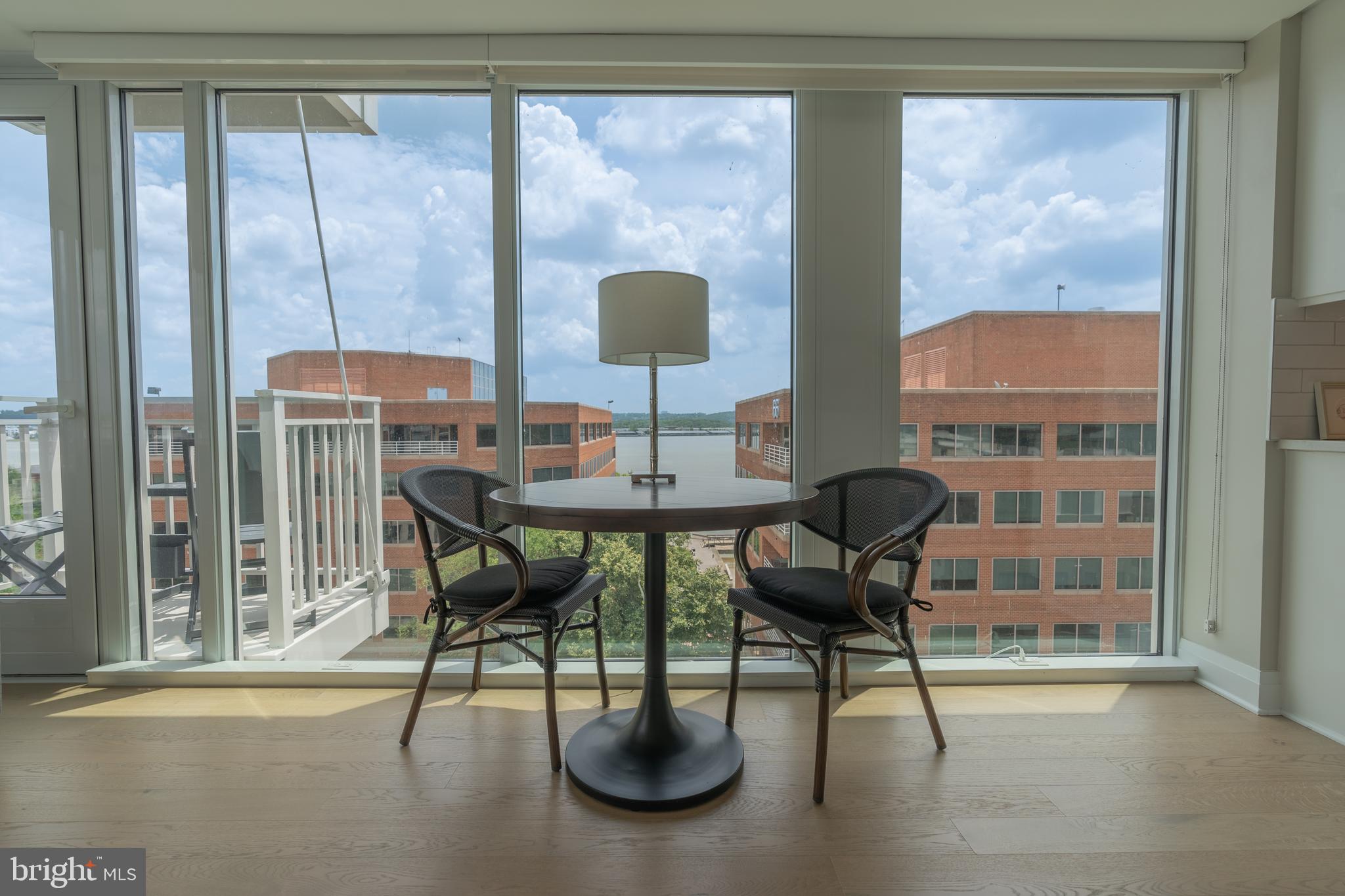 OLD TOWN ALEXANDRIA - Residential