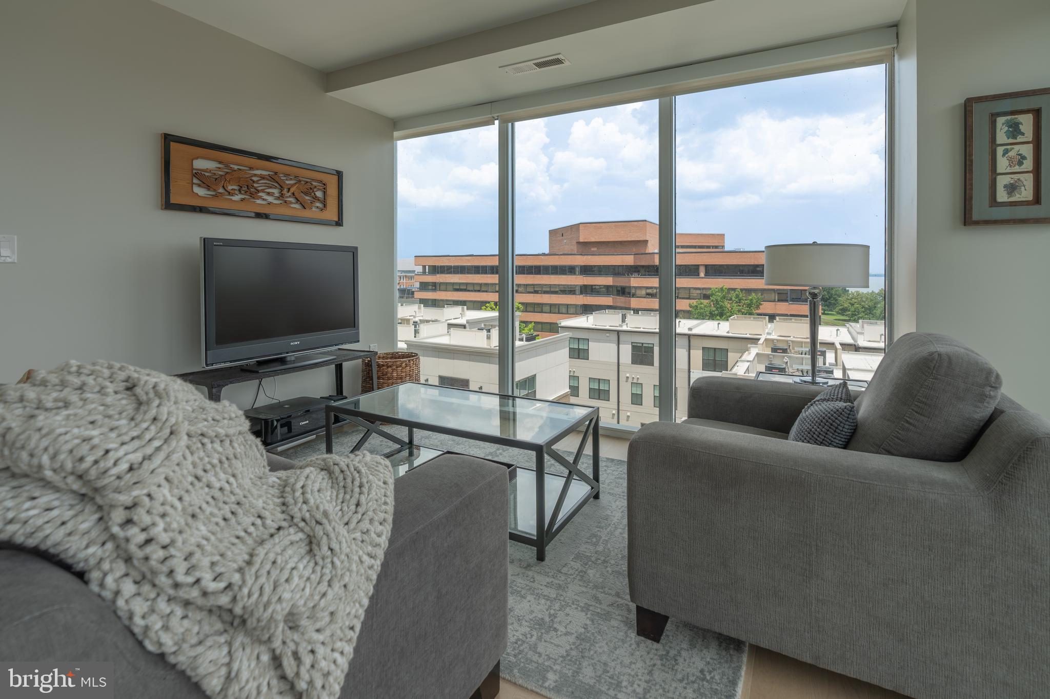 OLD TOWN ALEXANDRIA - Residential