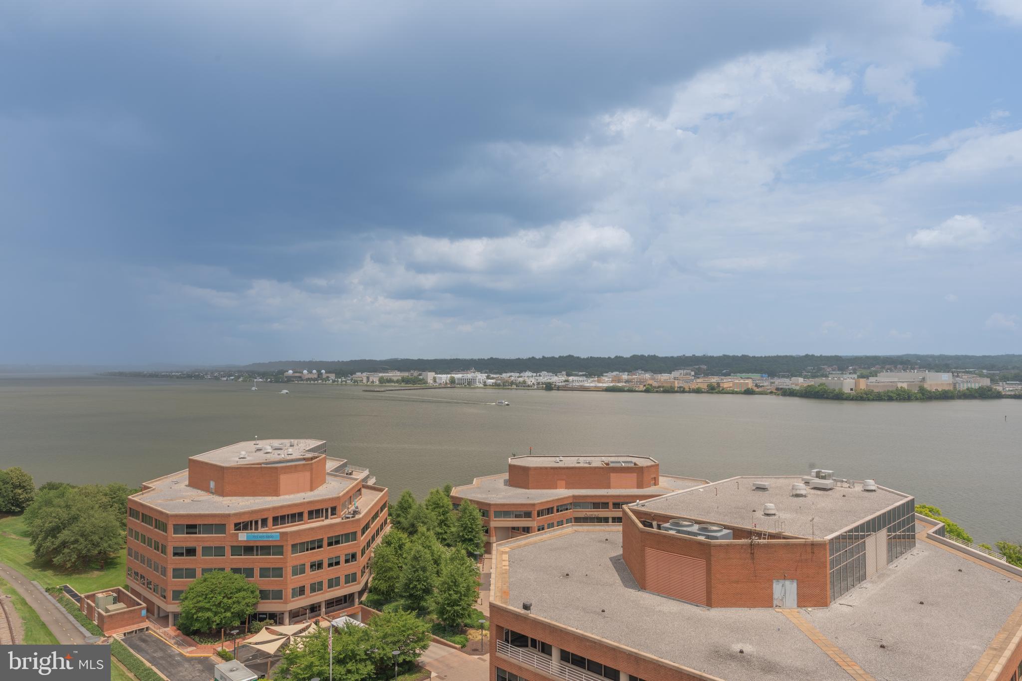 OLD TOWN ALEXANDRIA - Residential