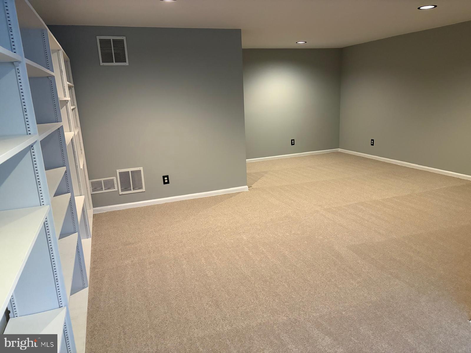 RIVER WALK - Residential Lease