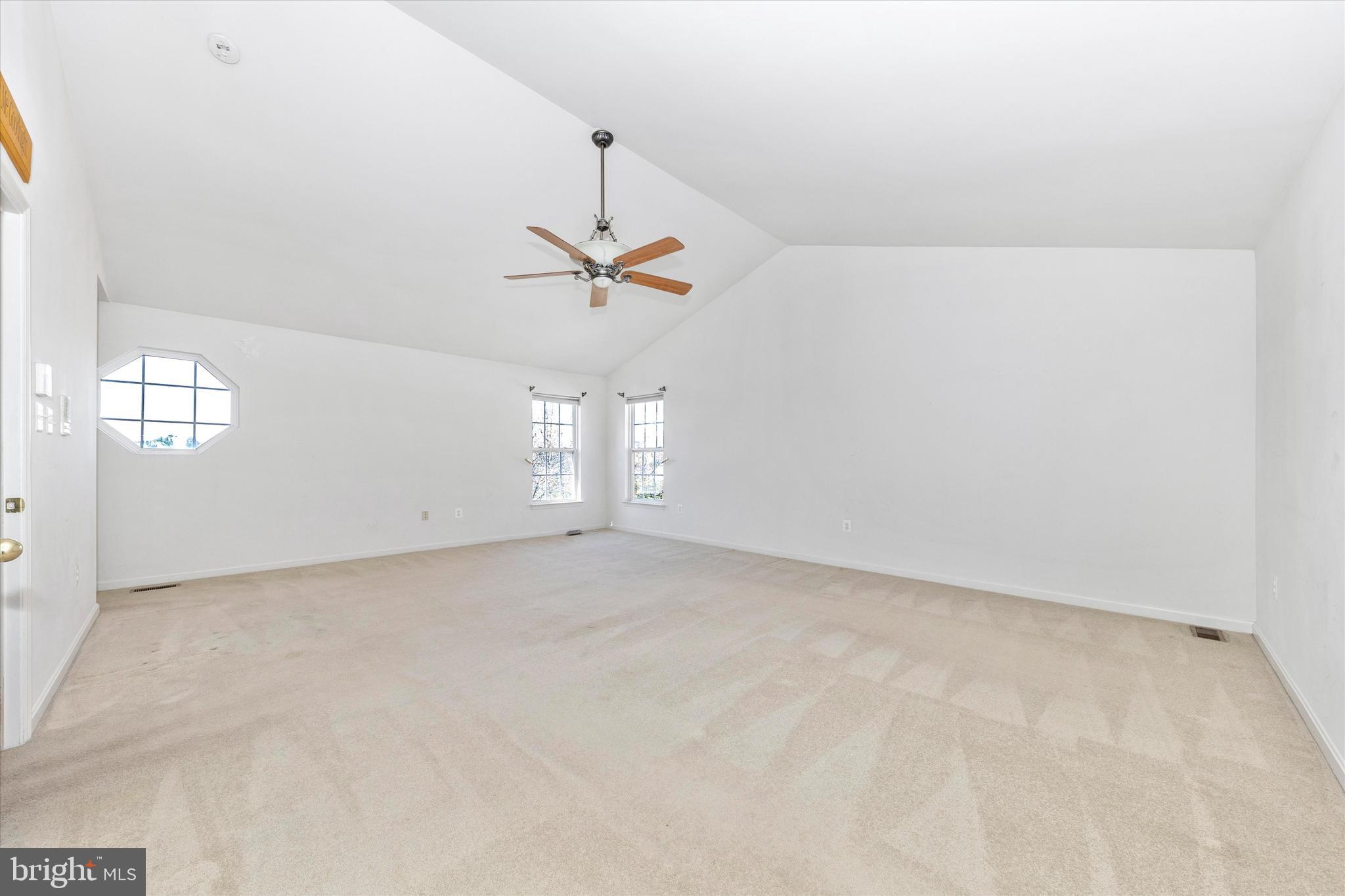 CLOVER RIDGE - Residential