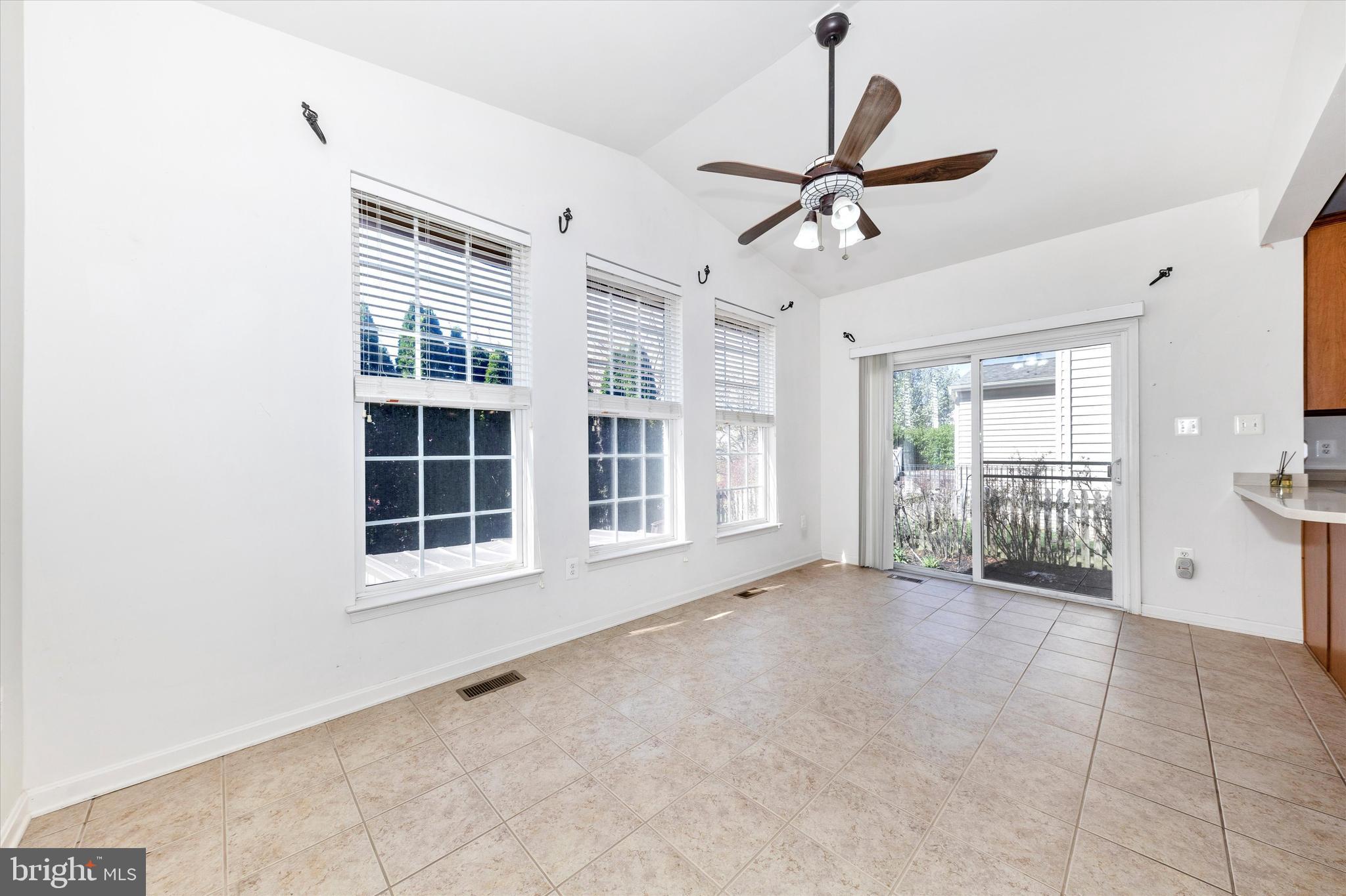 CLOVER RIDGE - Residential