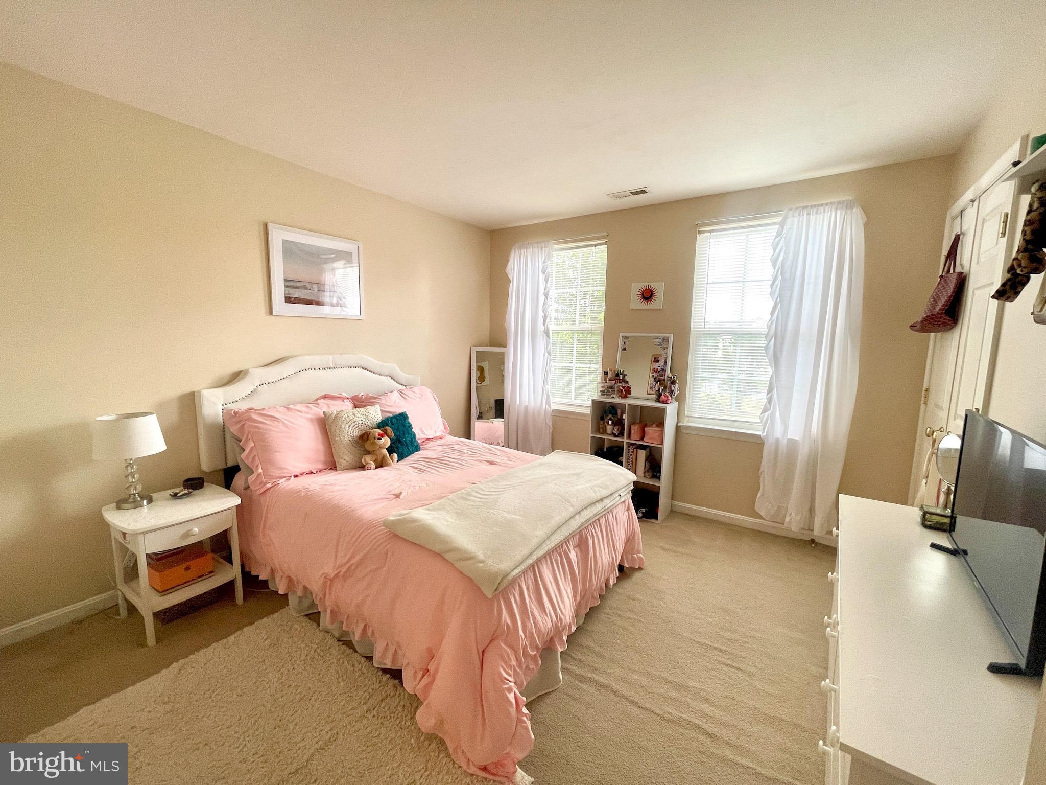 HARBOR POINTE - Residential