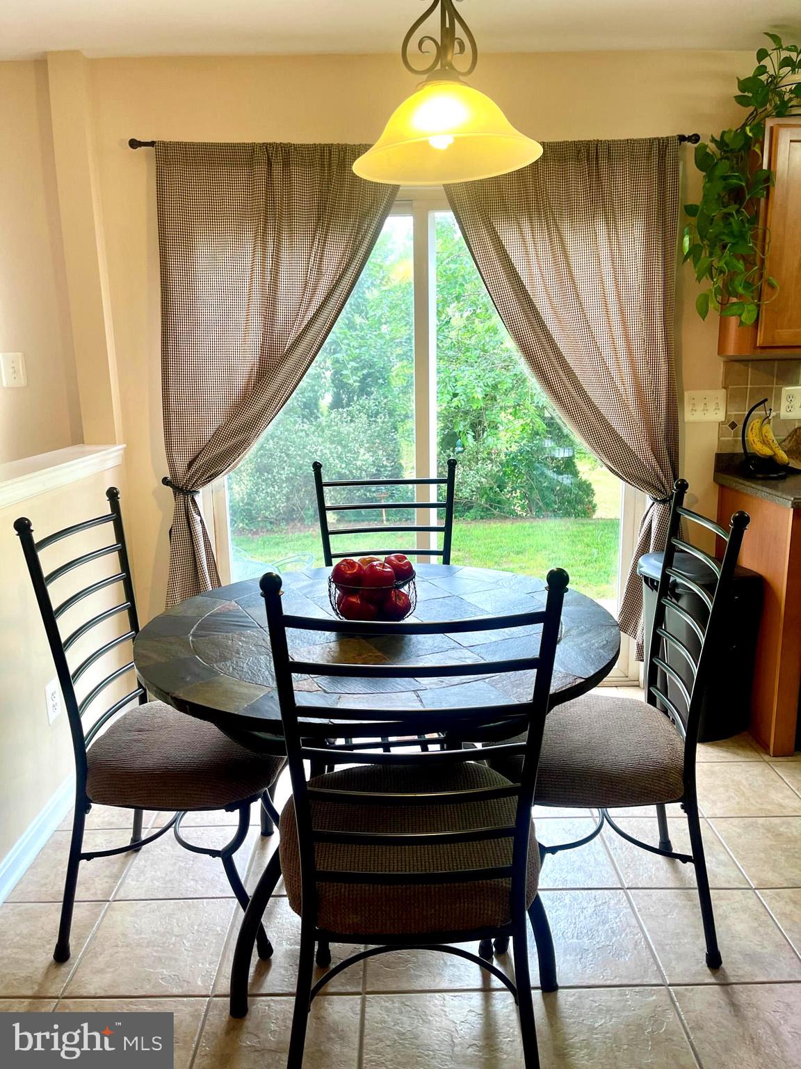 HARBOR POINTE - Residential