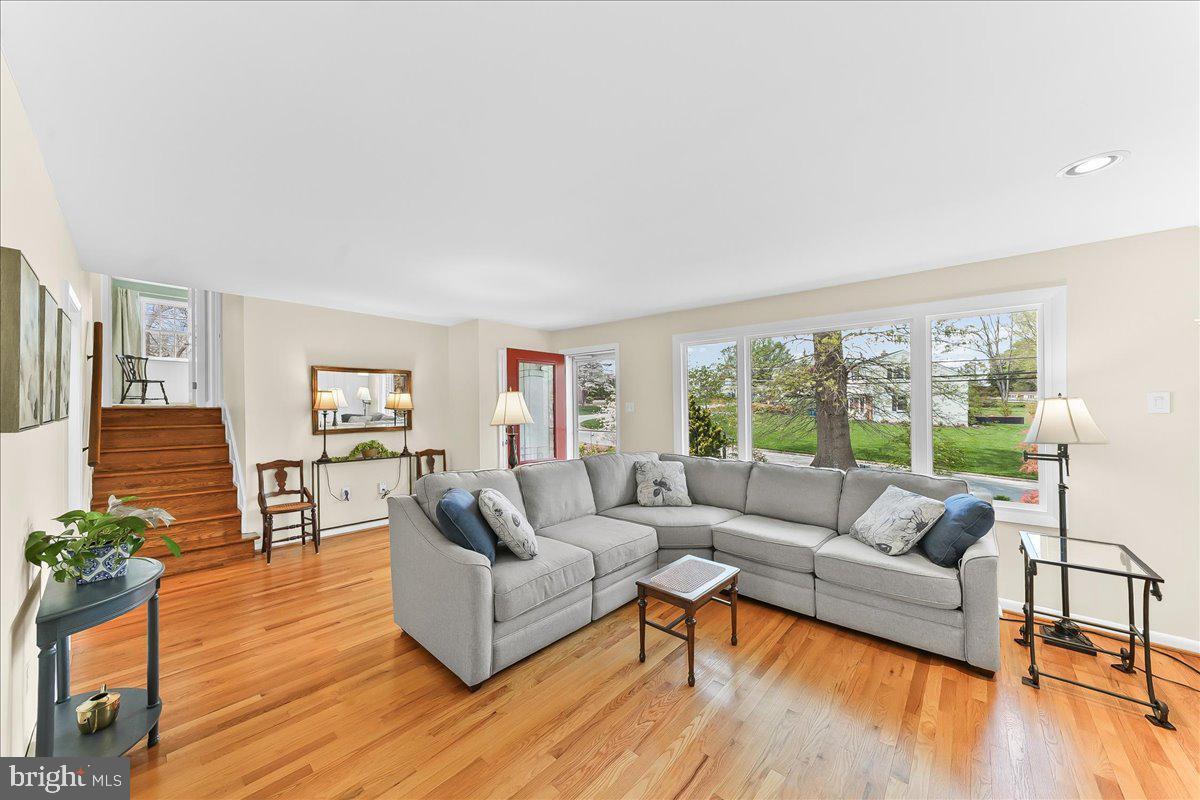 GLEN ACRES - Residential