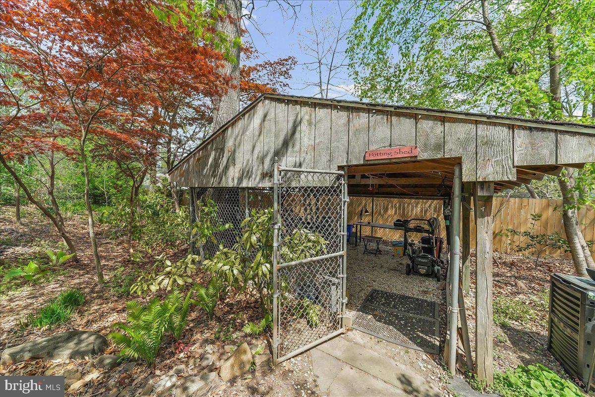 GLEN ACRES - Residential