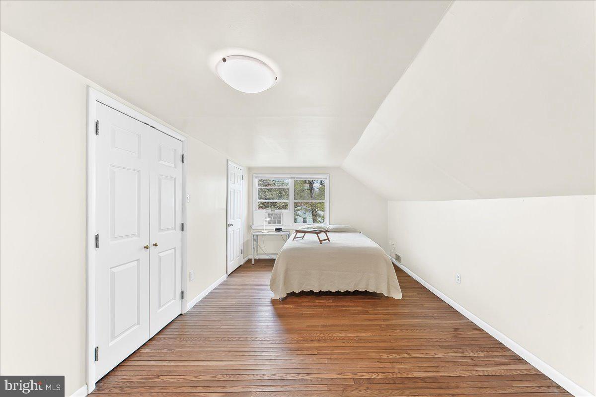 GLEN ACRES - Residential