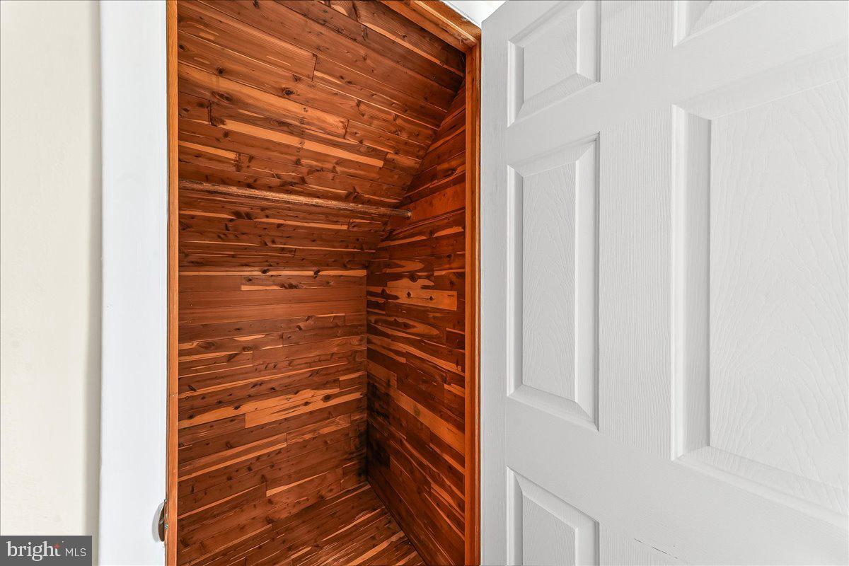 GLEN ACRES - Residential