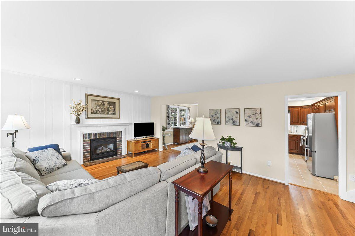 GLEN ACRES - Residential