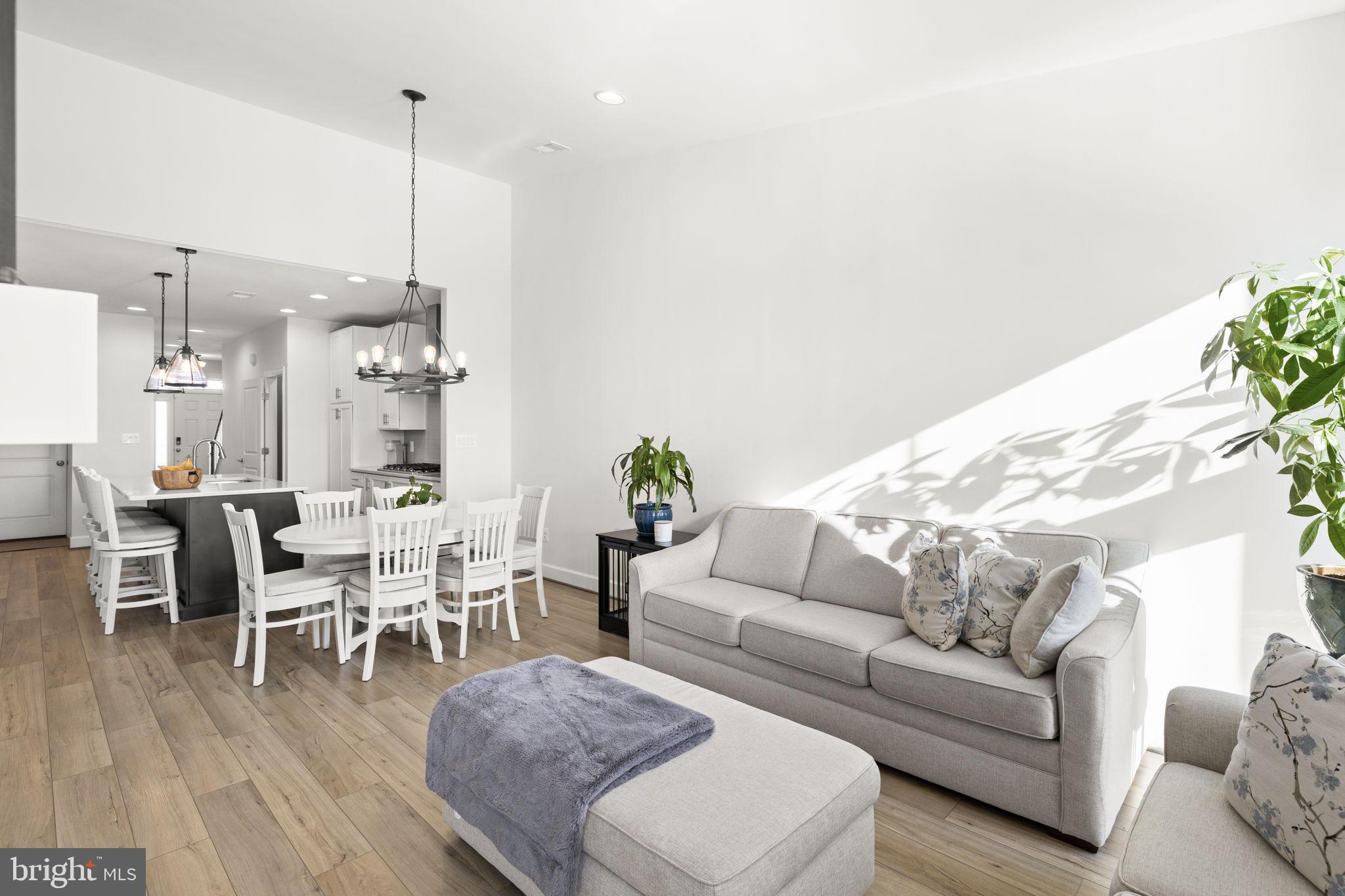 EMBREY MILL - Residential