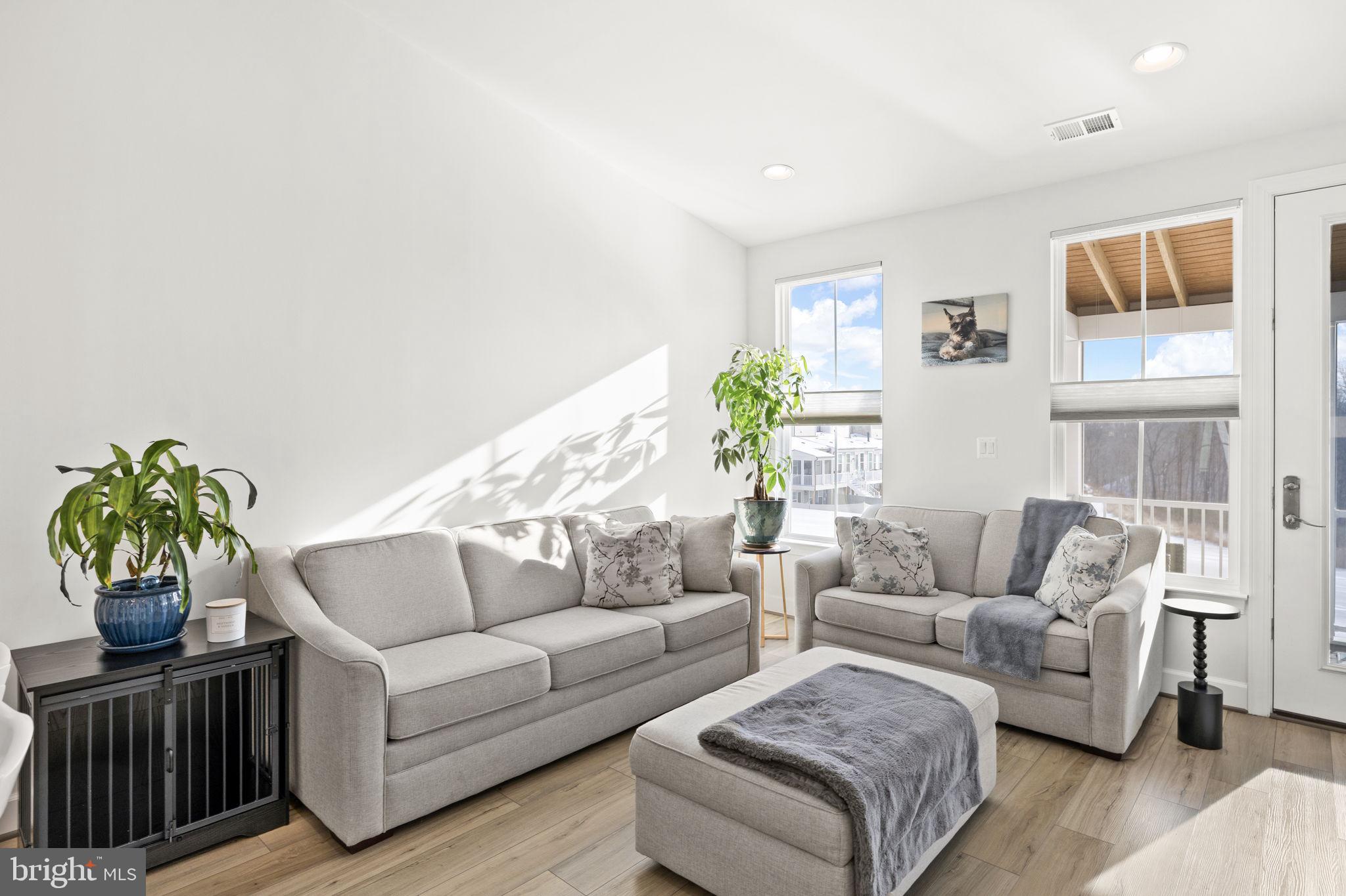 EMBREY MILL - Residential