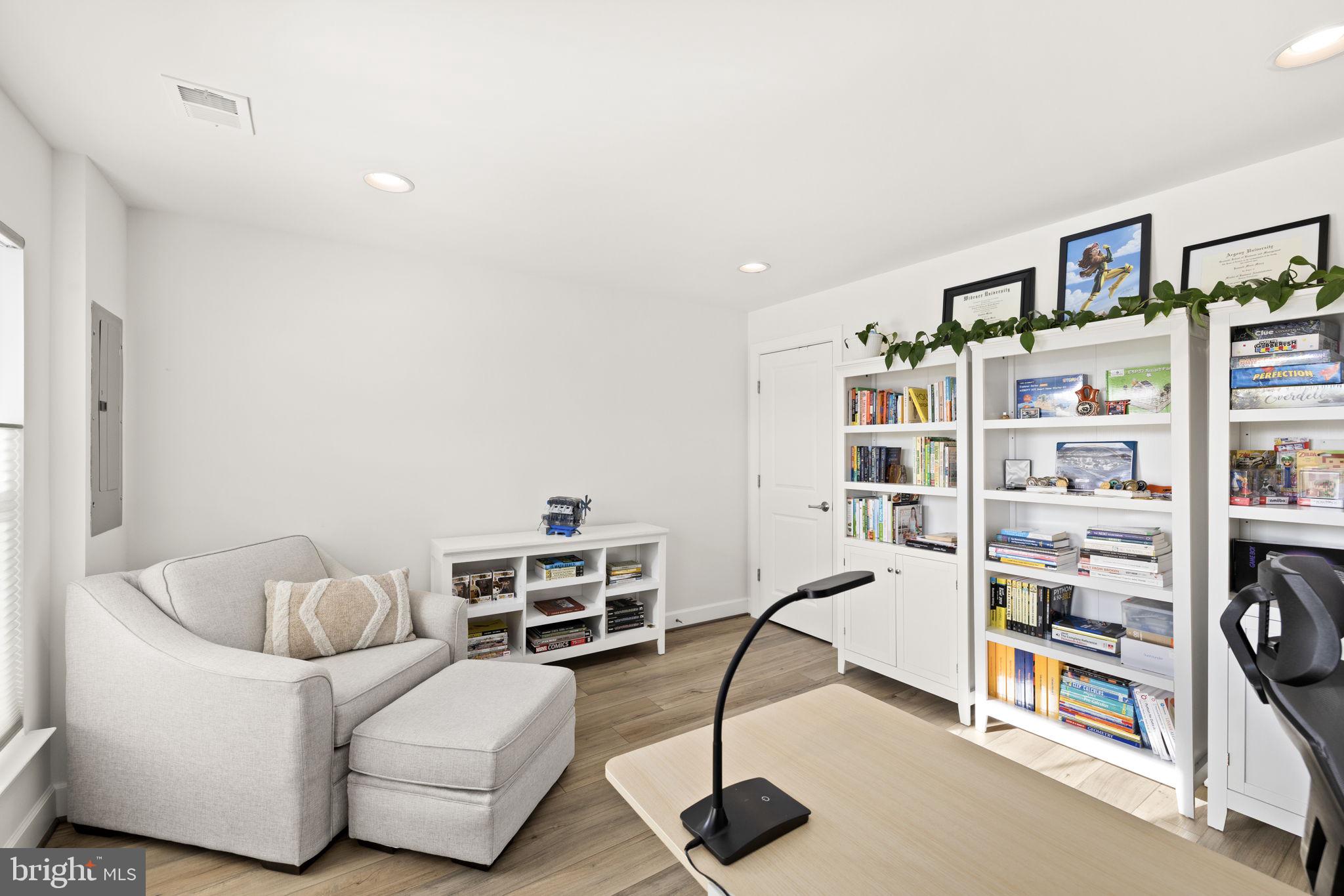 EMBREY MILL - Residential