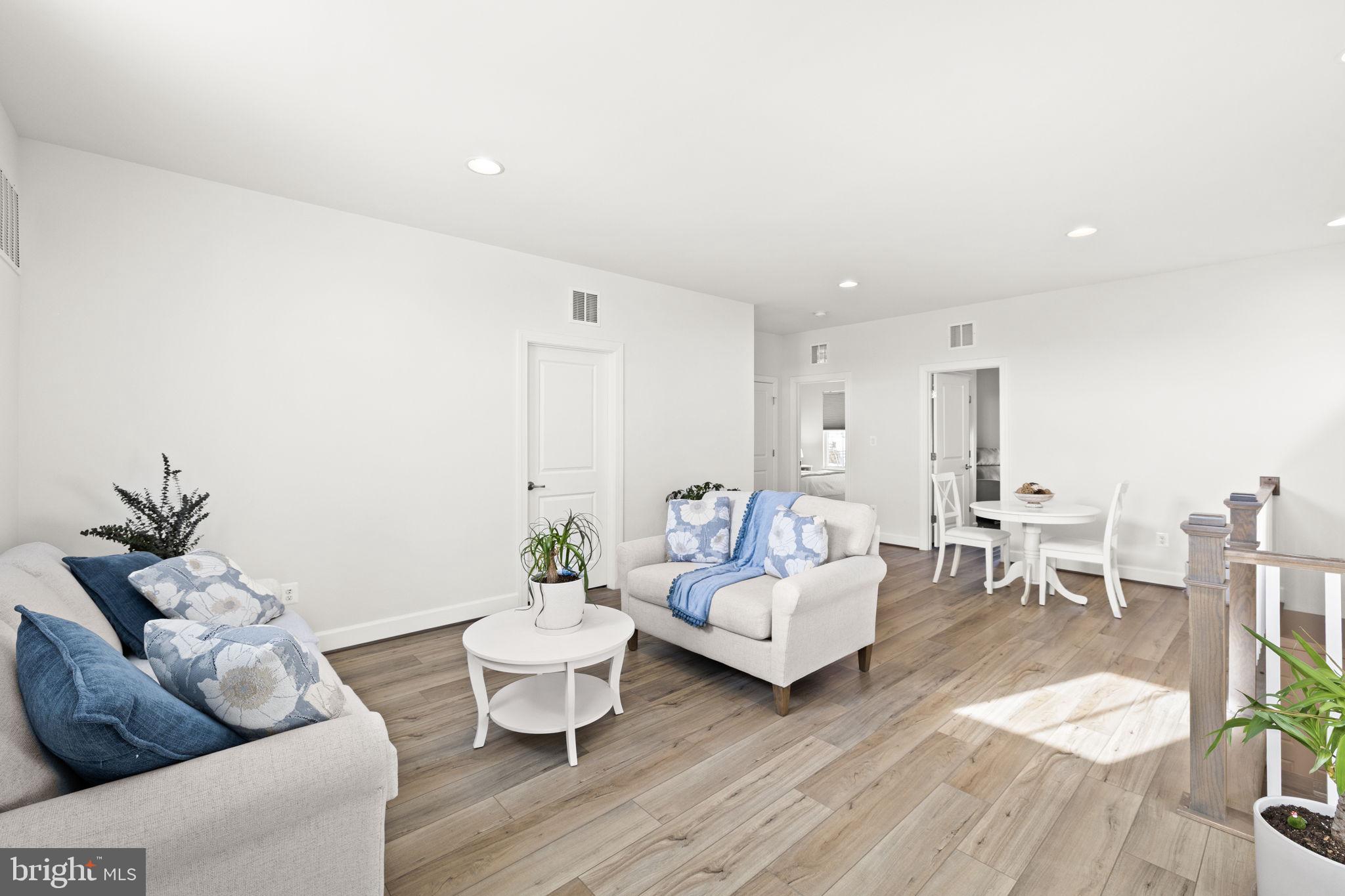 EMBREY MILL - Residential