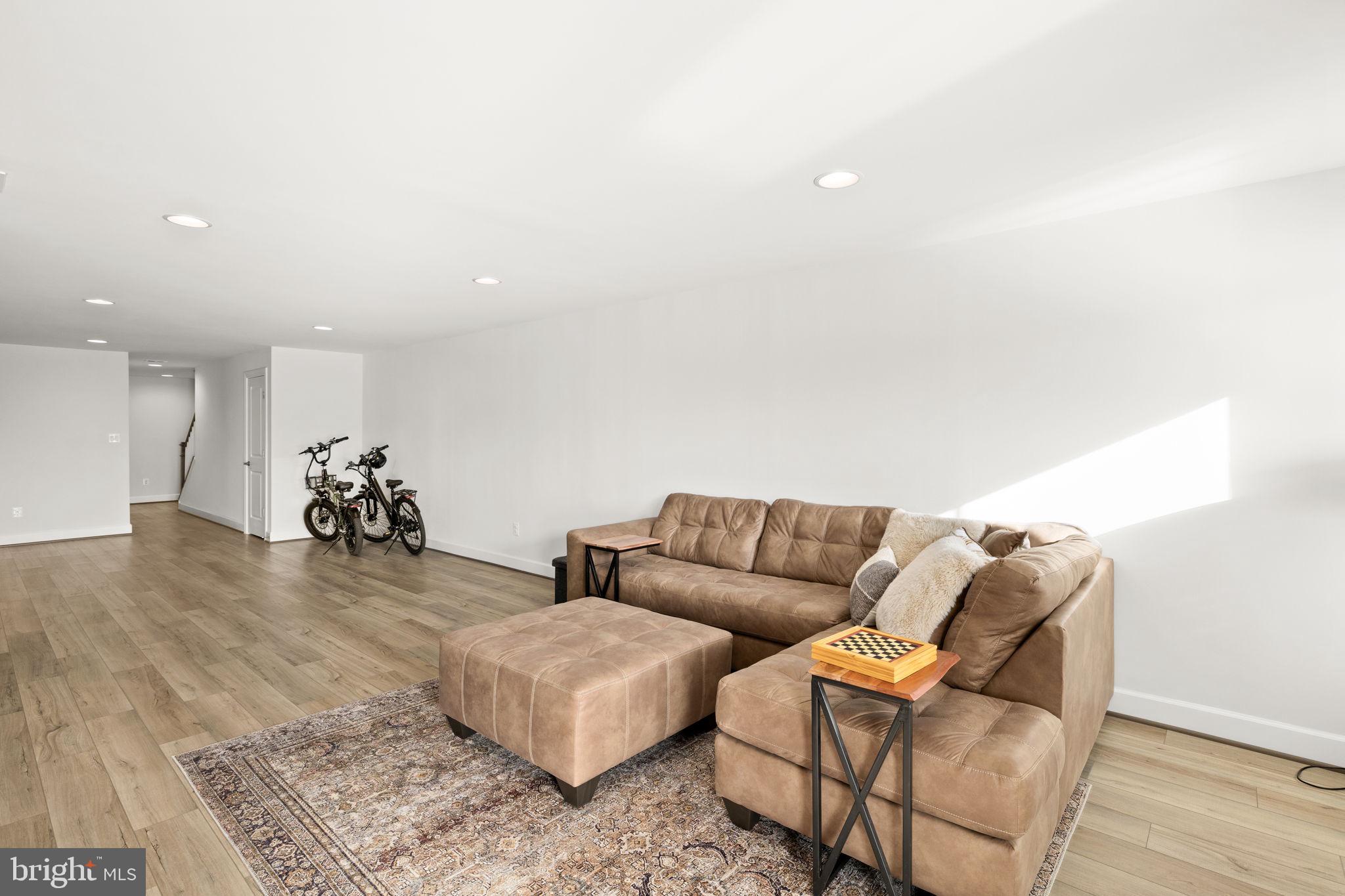 EMBREY MILL - Residential