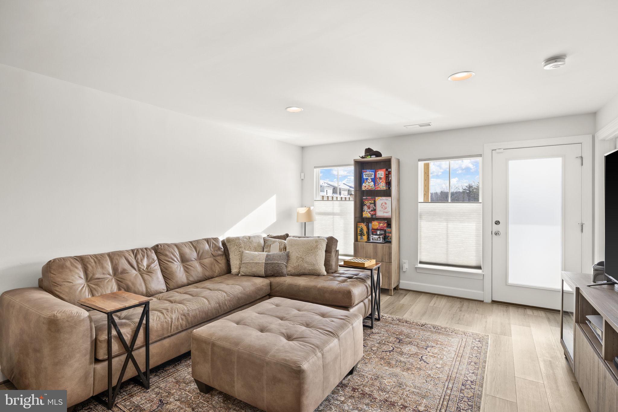 EMBREY MILL - Residential