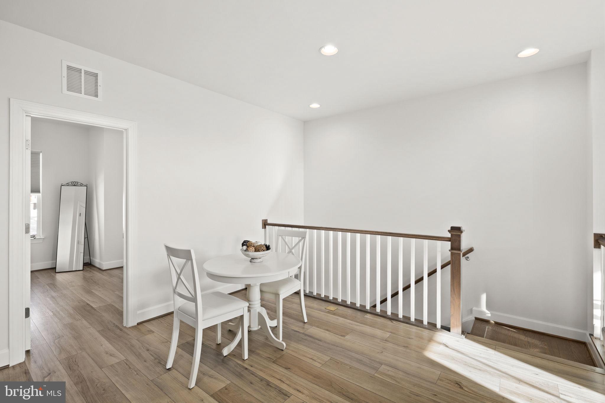 EMBREY MILL - Residential