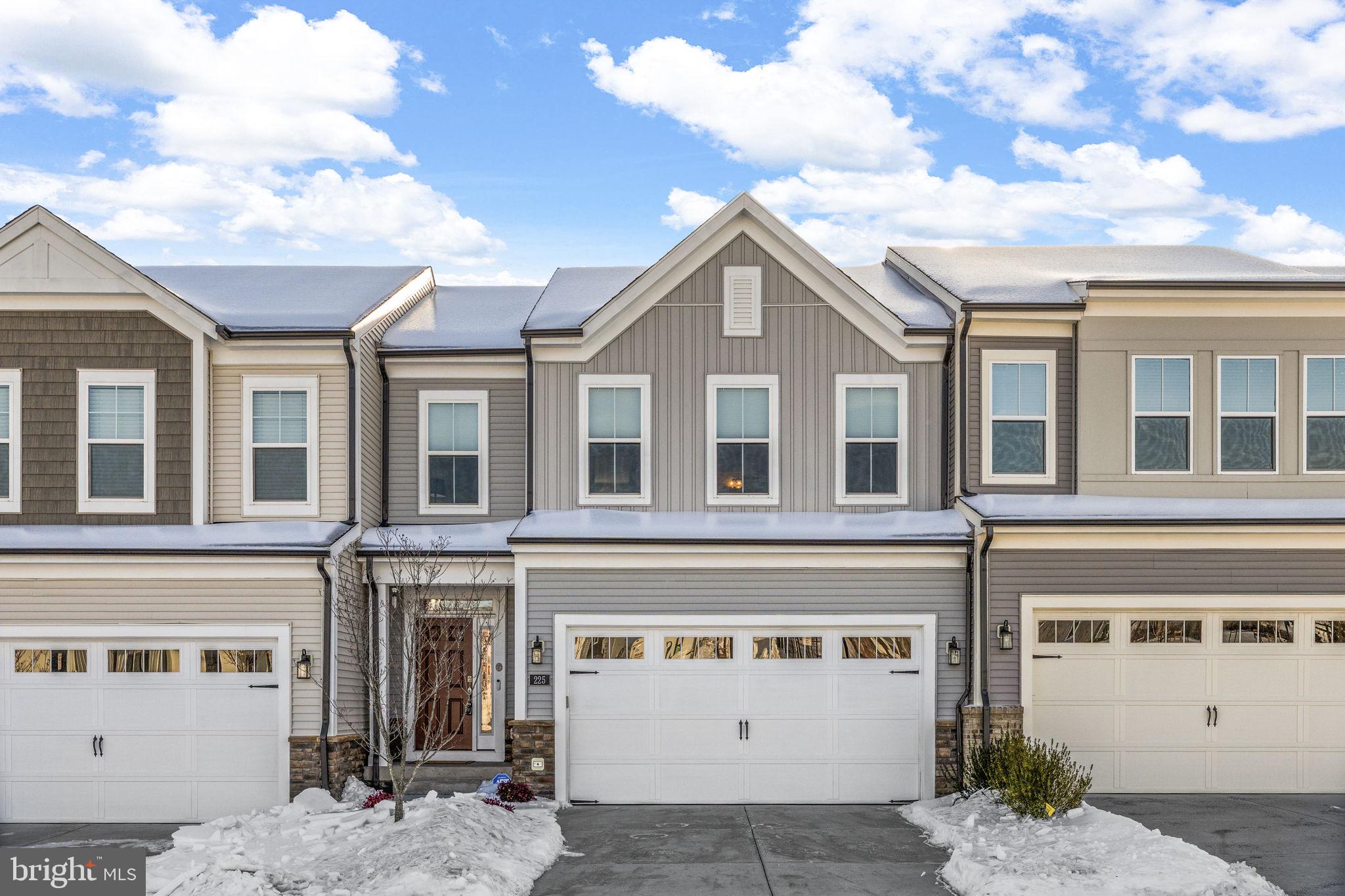 EMBREY MILL - Residential