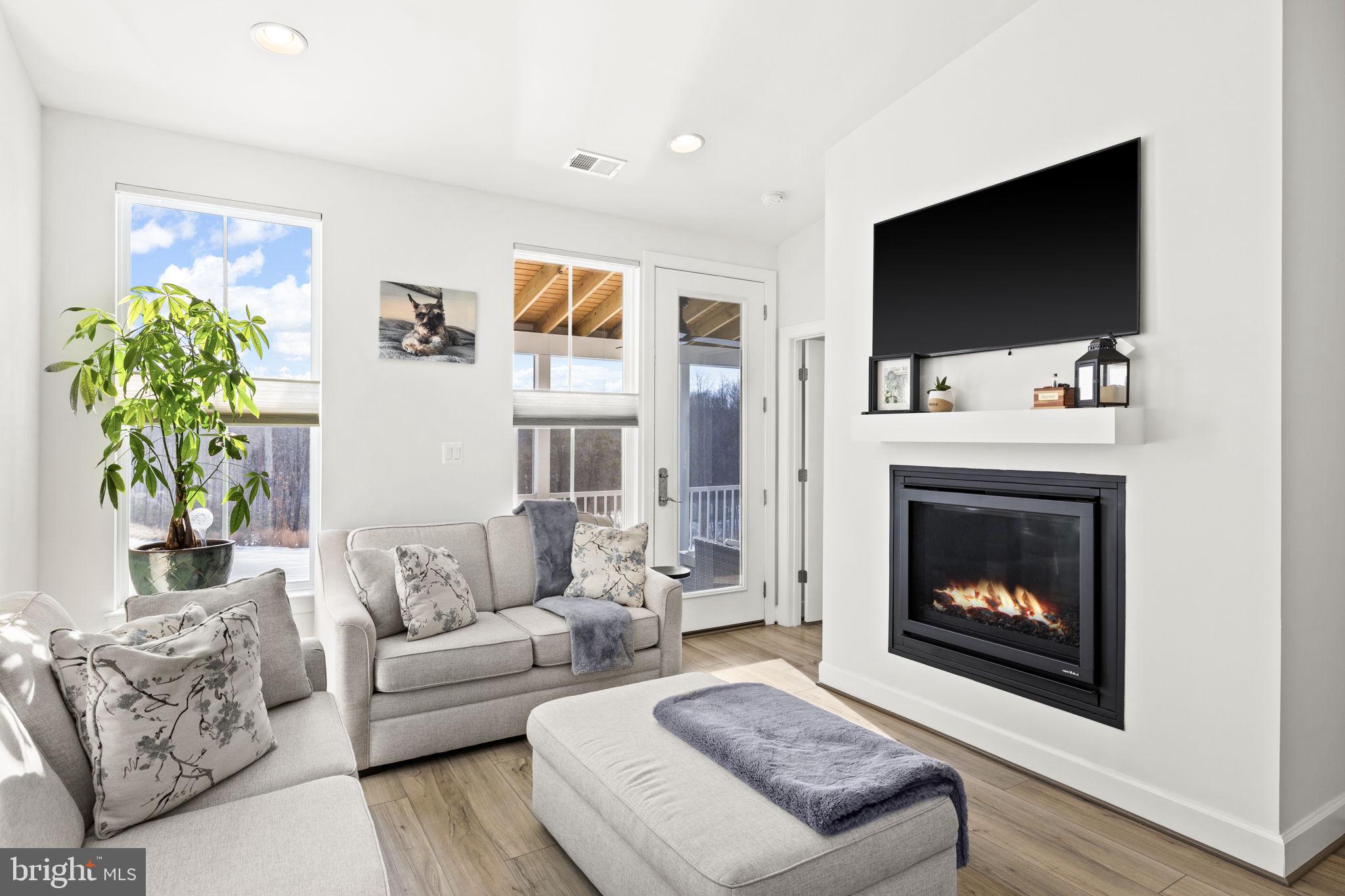 EMBREY MILL - Residential