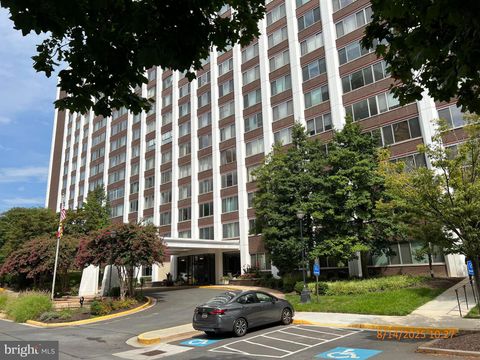 Photo of 11801 Rockville Pik Pike #1414, ROCKVILLE, MD 20852 (MLS # MDMC2197600)