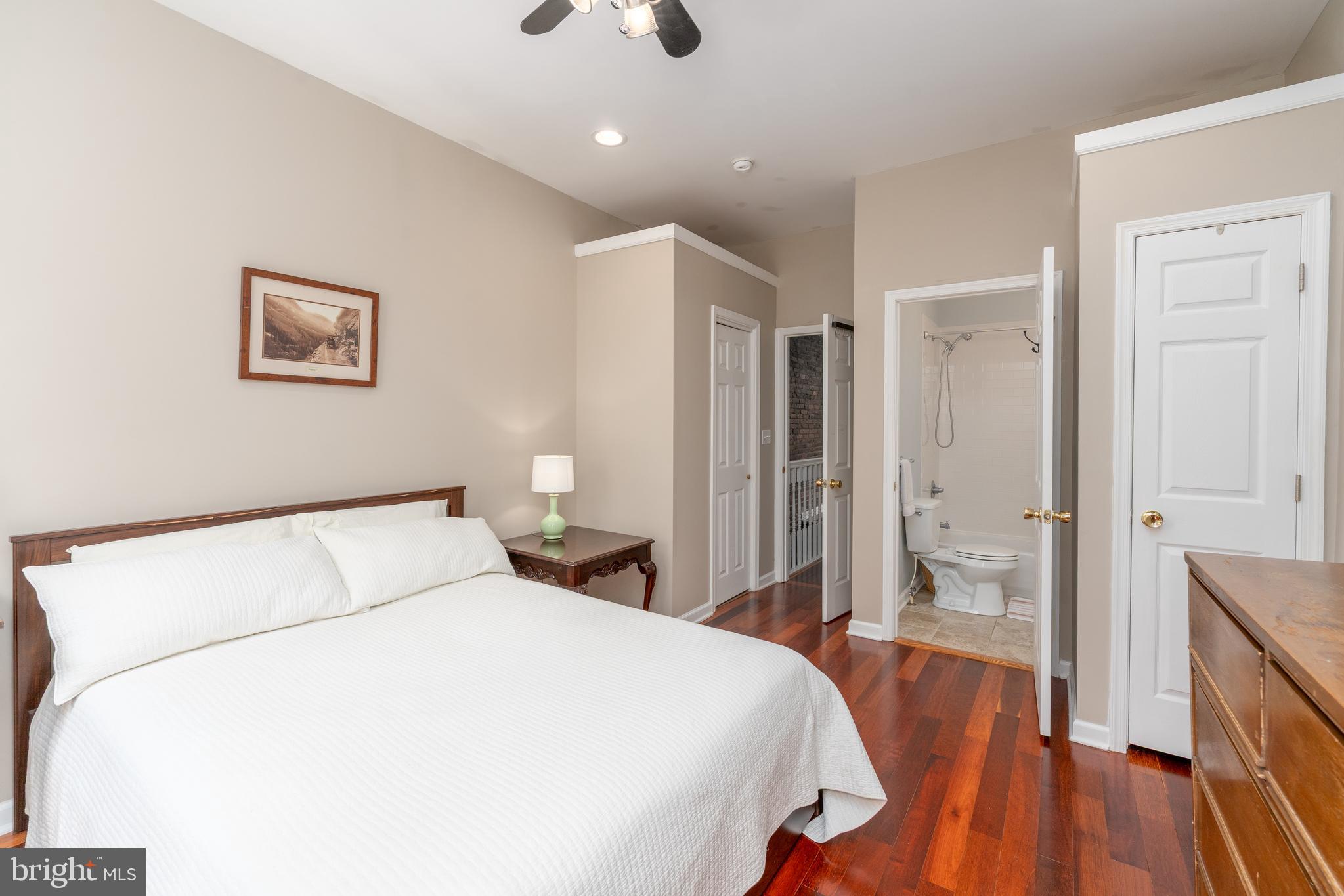 HIGHLANDTOWN - Residential