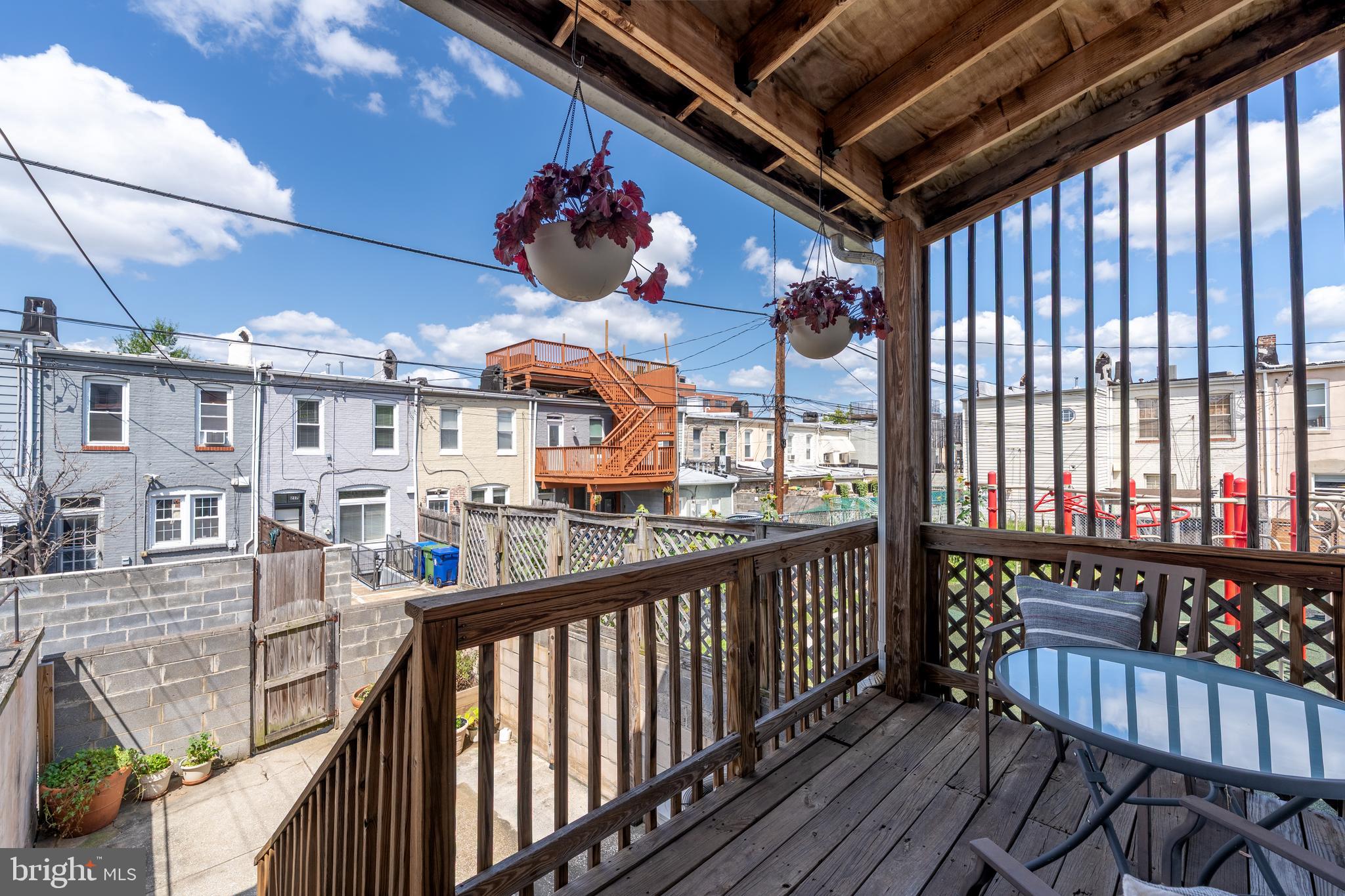 HIGHLANDTOWN - Residential