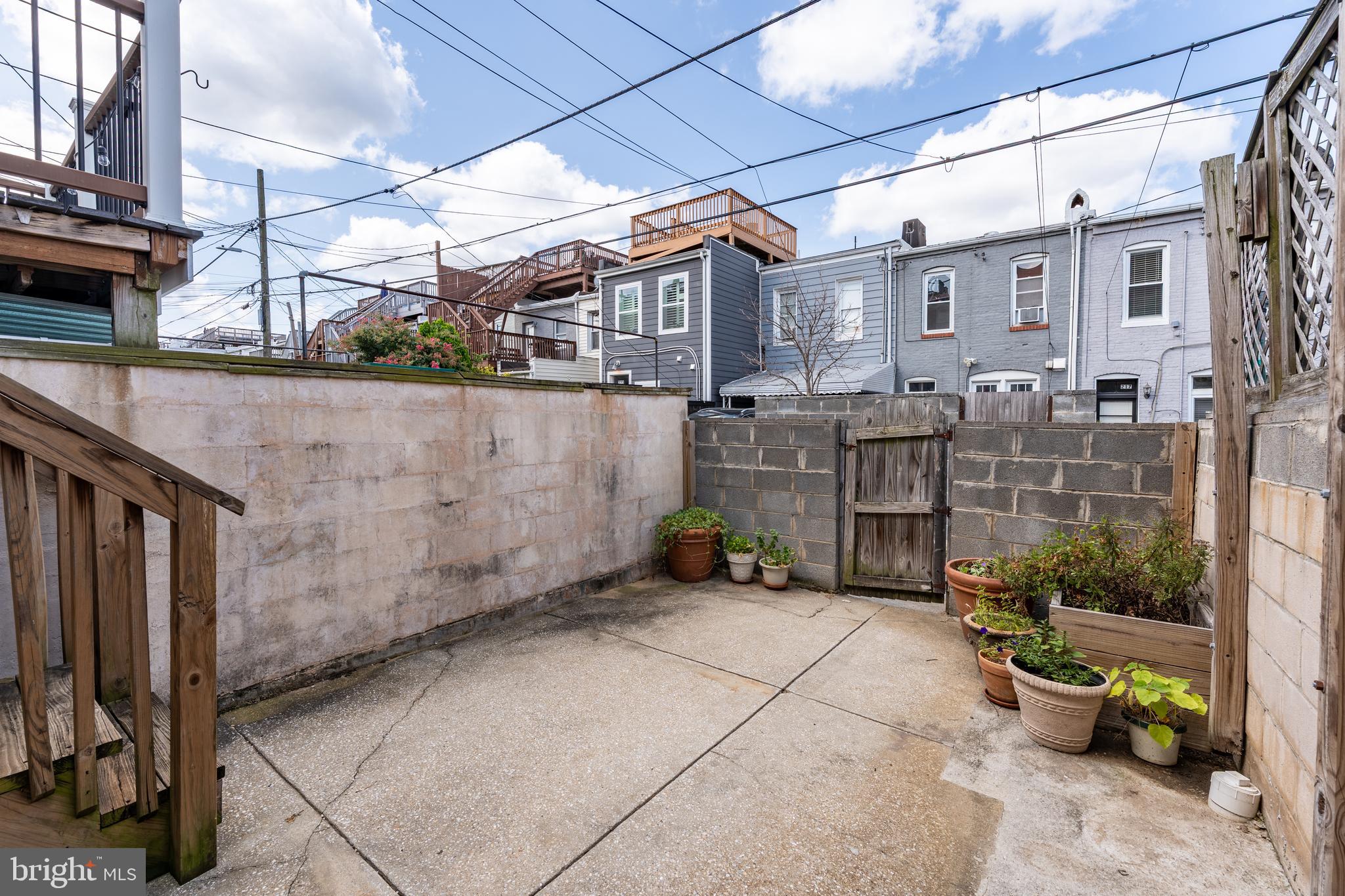 HIGHLANDTOWN - Residential