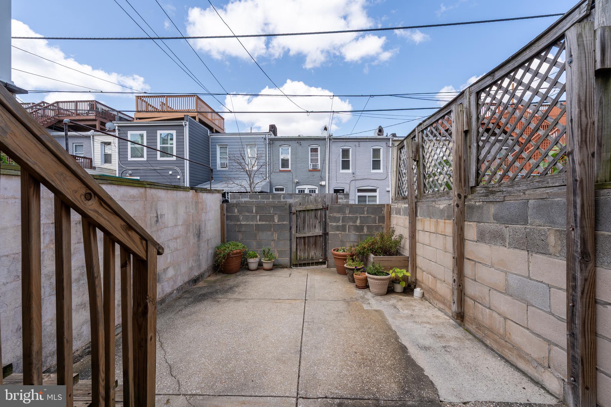 HIGHLANDTOWN - Residential