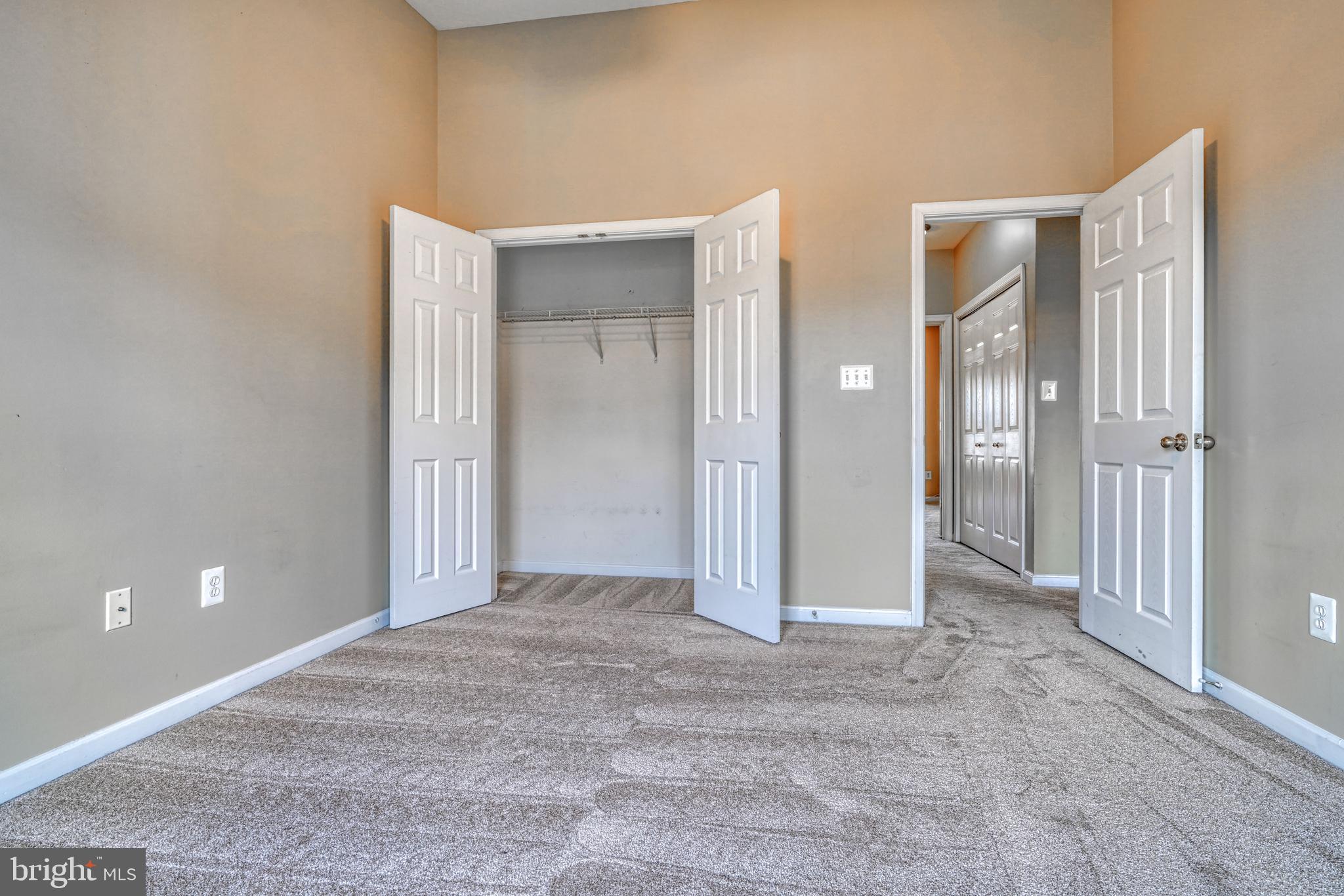 ALBEMARLE SQUARE - Residential